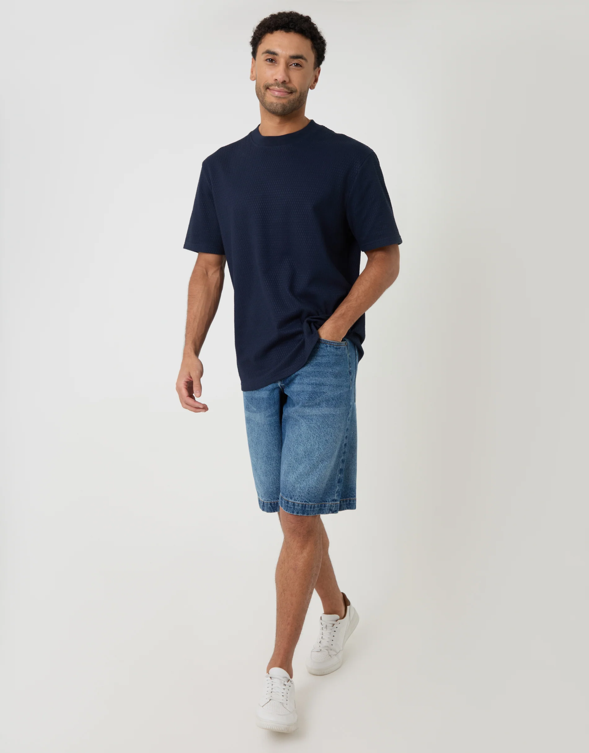 Relaxed Fit Textured Crew Neck T-Shirt in Navy - Image 3