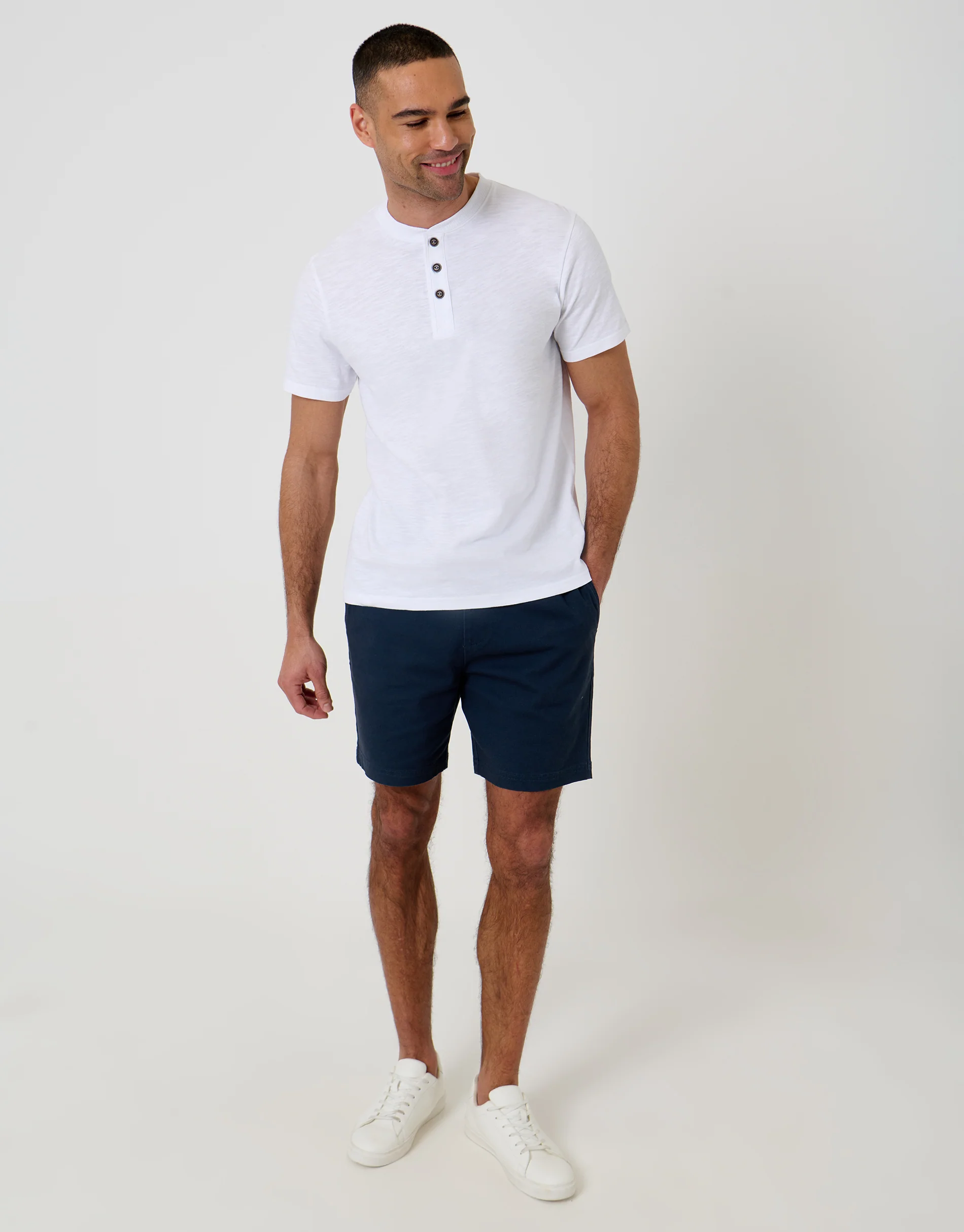 Shorter Length Elasticated Waist Stretch Chino Shorts in Navy