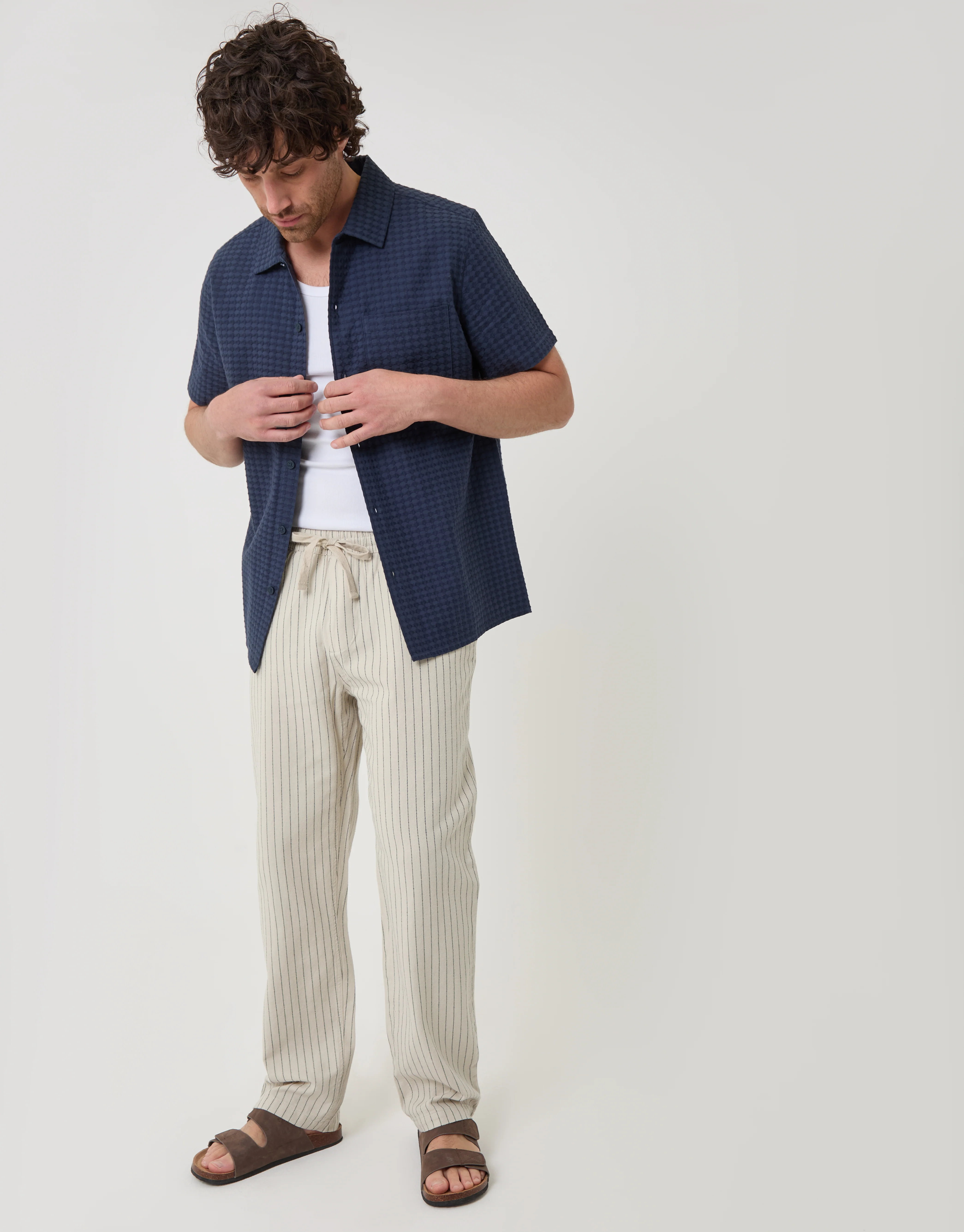 Textured Cotton Short Sleeve Shirt in Navy - Image 3