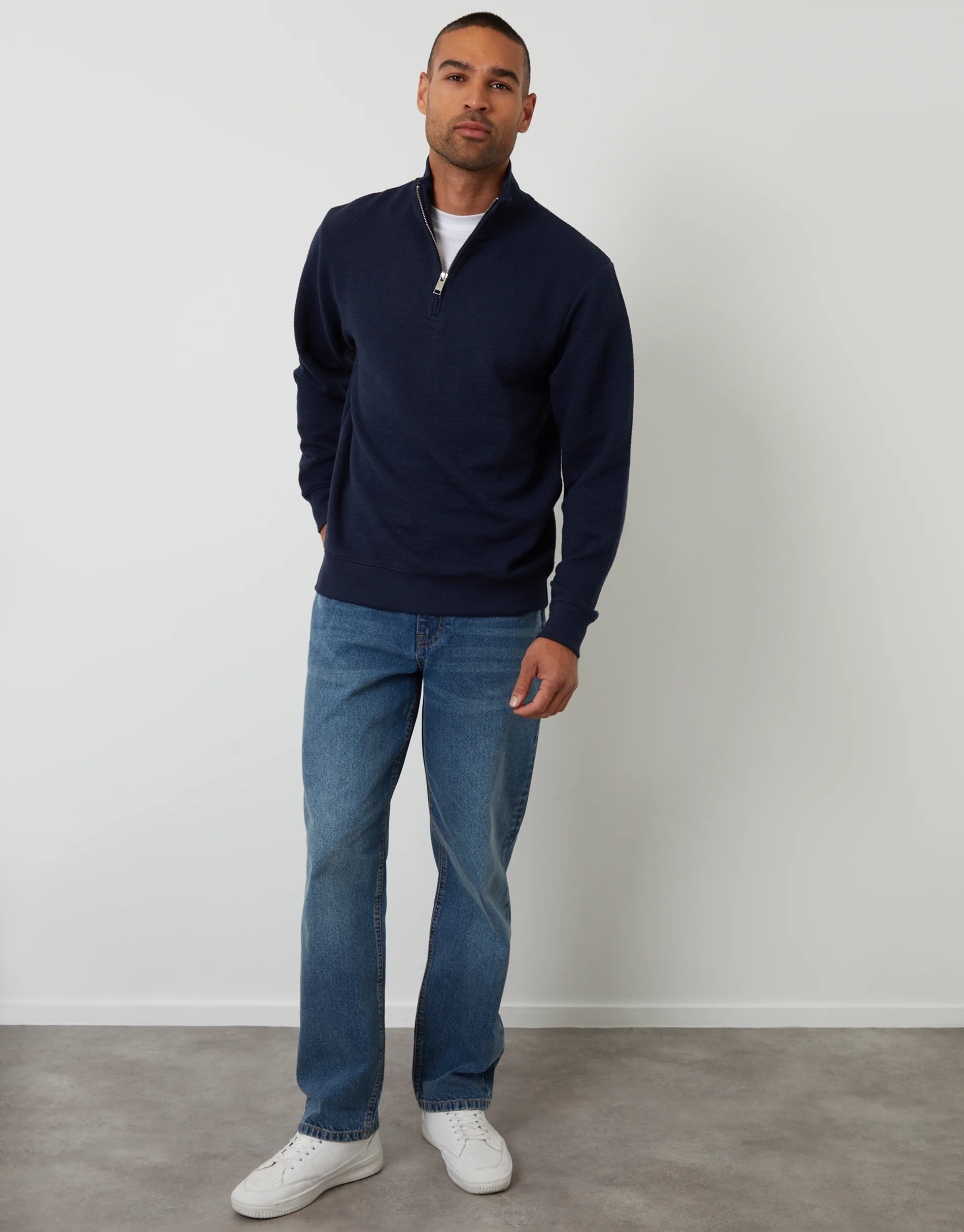 Textured Quarter Zip Sweatshirt in Navy - Image 3