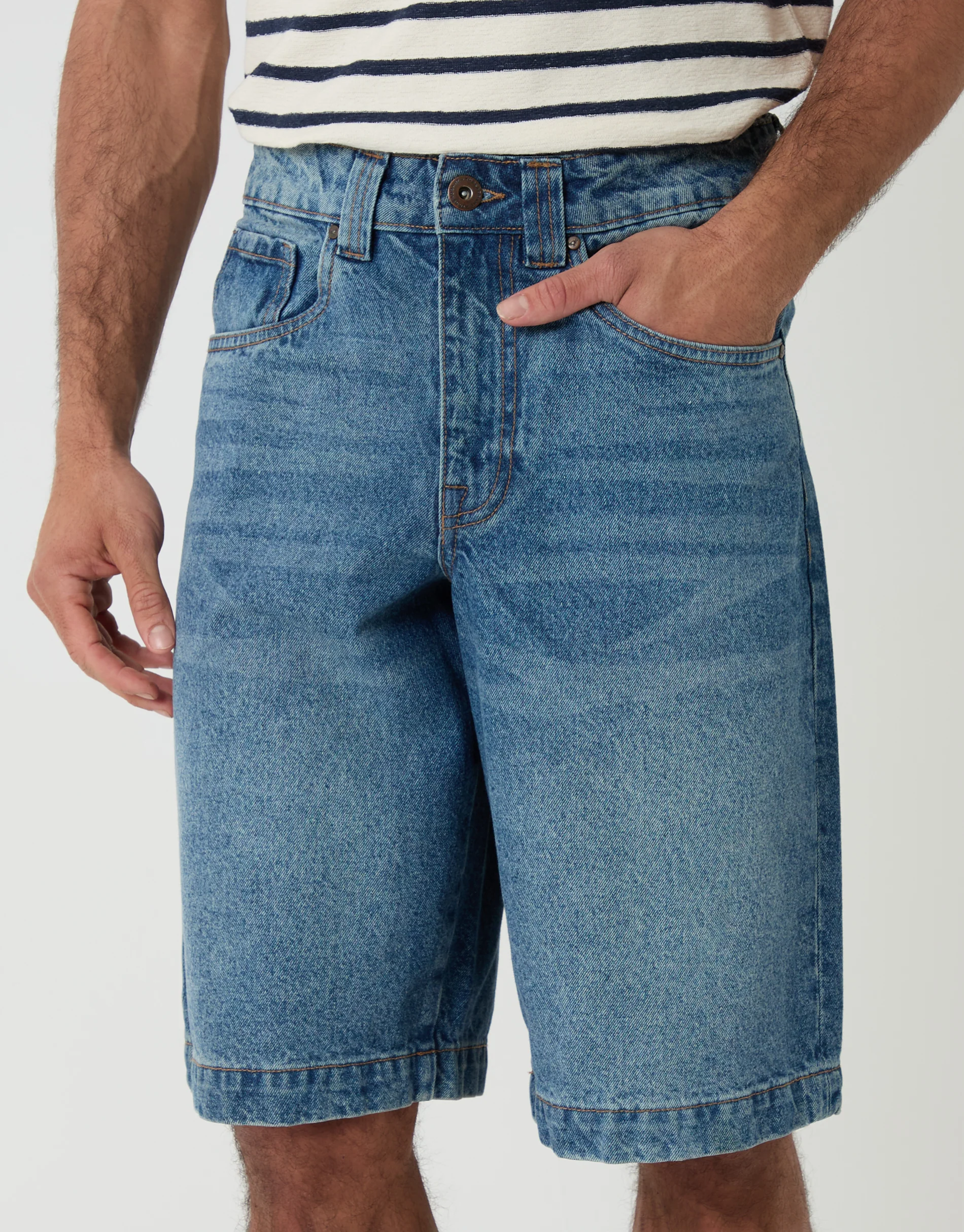Baggy Fit Denim Shorts in Light Wash - Image 4