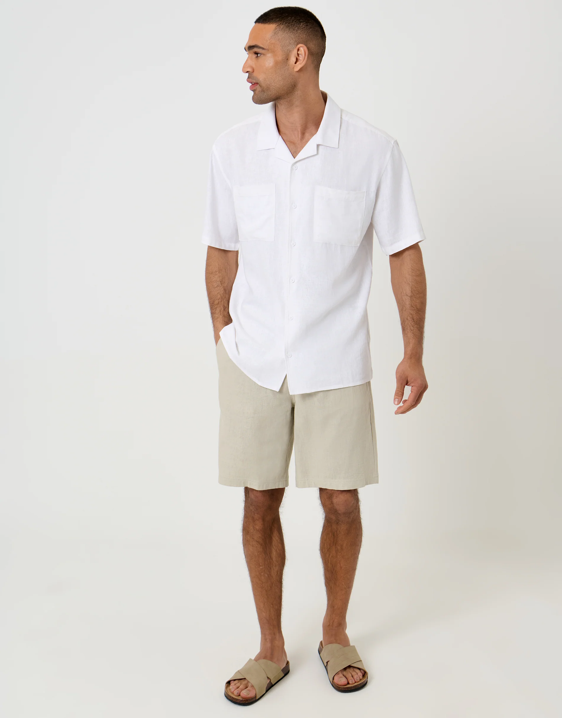 Relaxed Fit Linen Blend Short Sleeve Shirt in White - Image 3