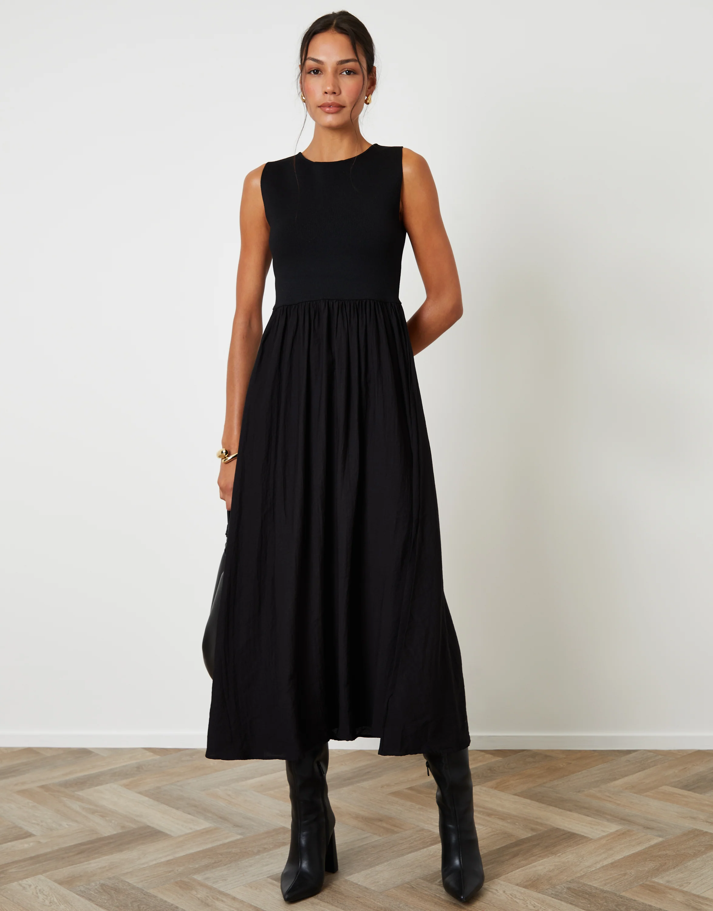 2-in-1 Sleeveless Knitted Vest Maxi Dress in Black - Image 3