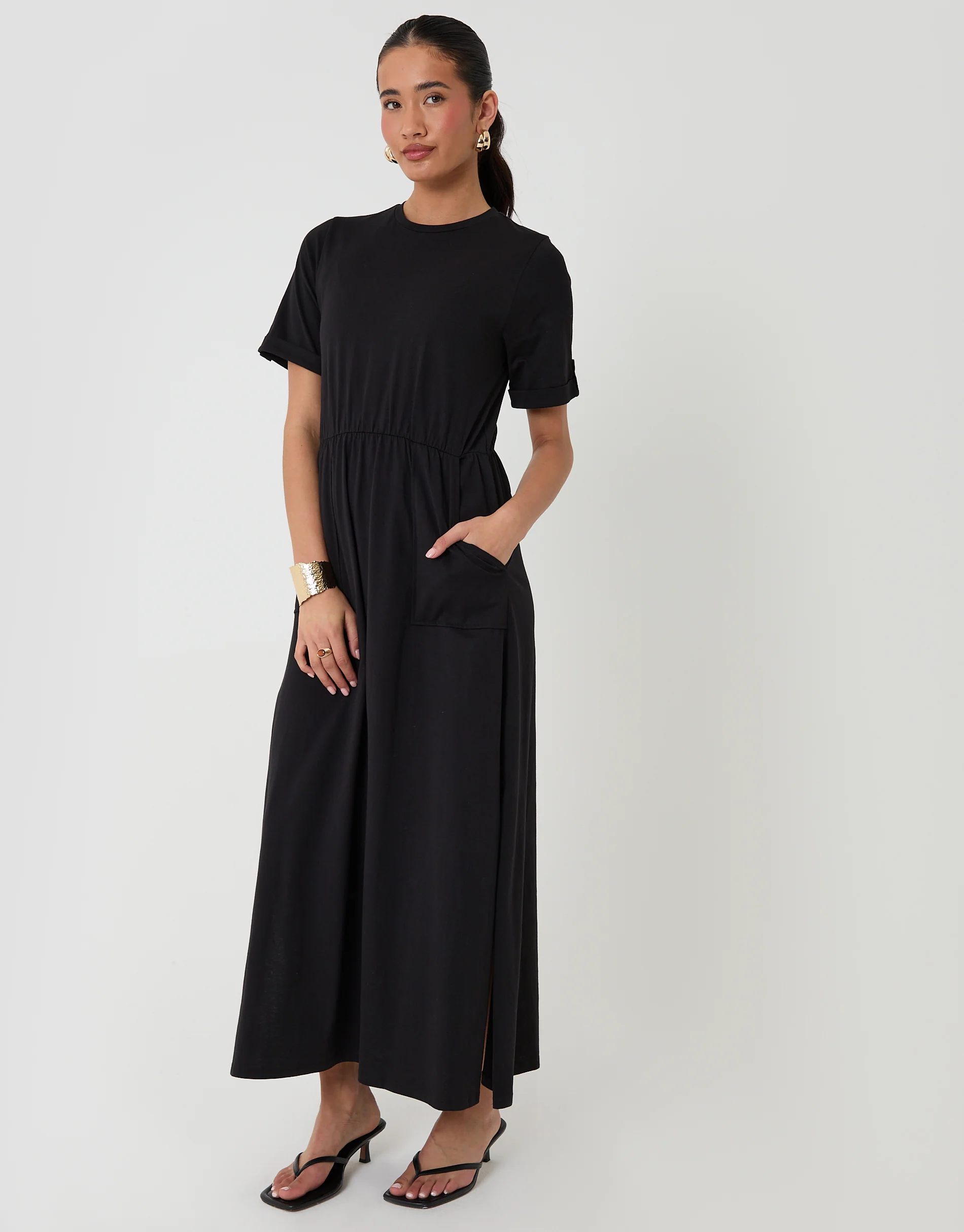 Crew Neck Jersey Midi Dress with Patch Pockets in Black
