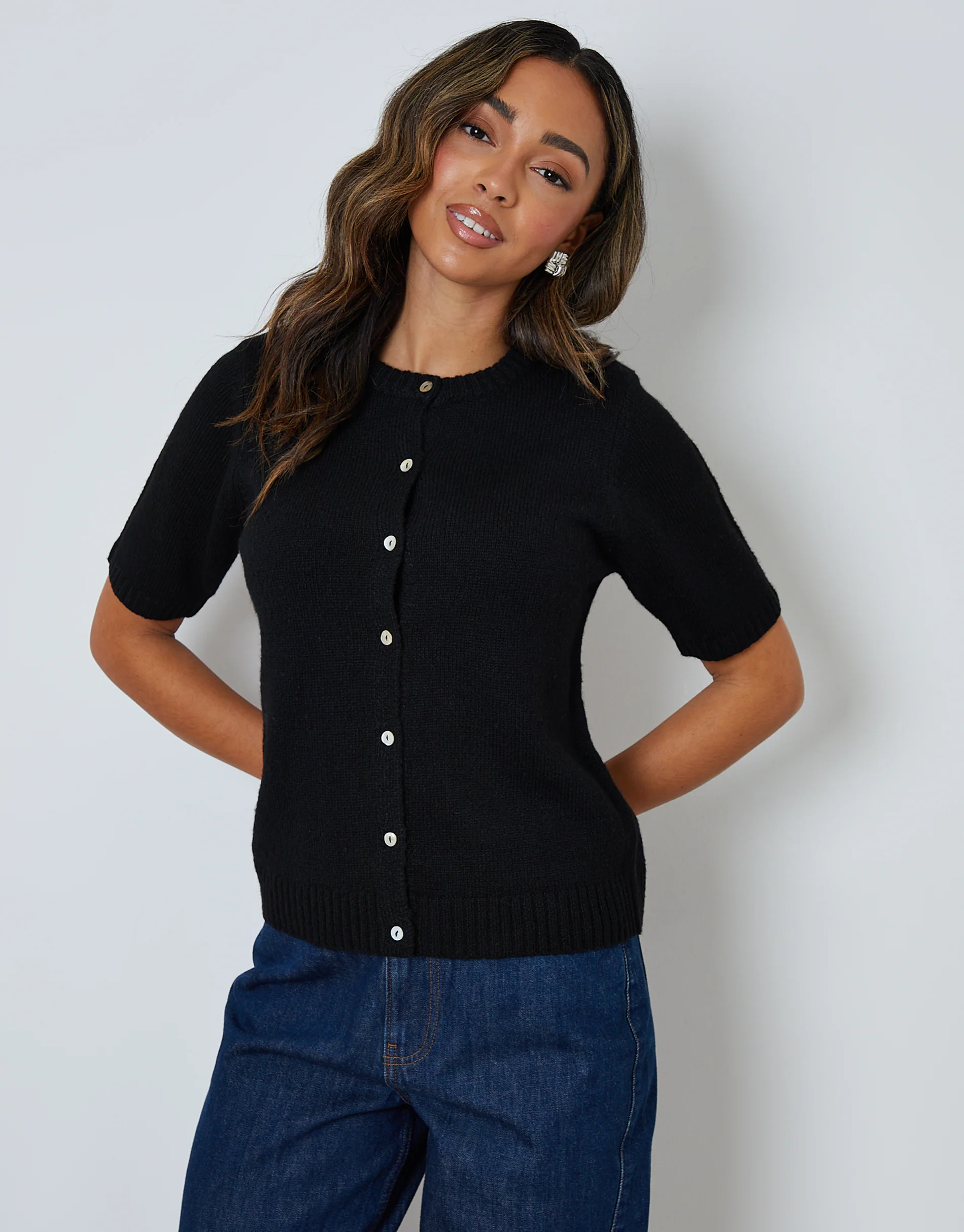 Crew Neck Short Sleeve Knitted Cardigan in Black - Image 4