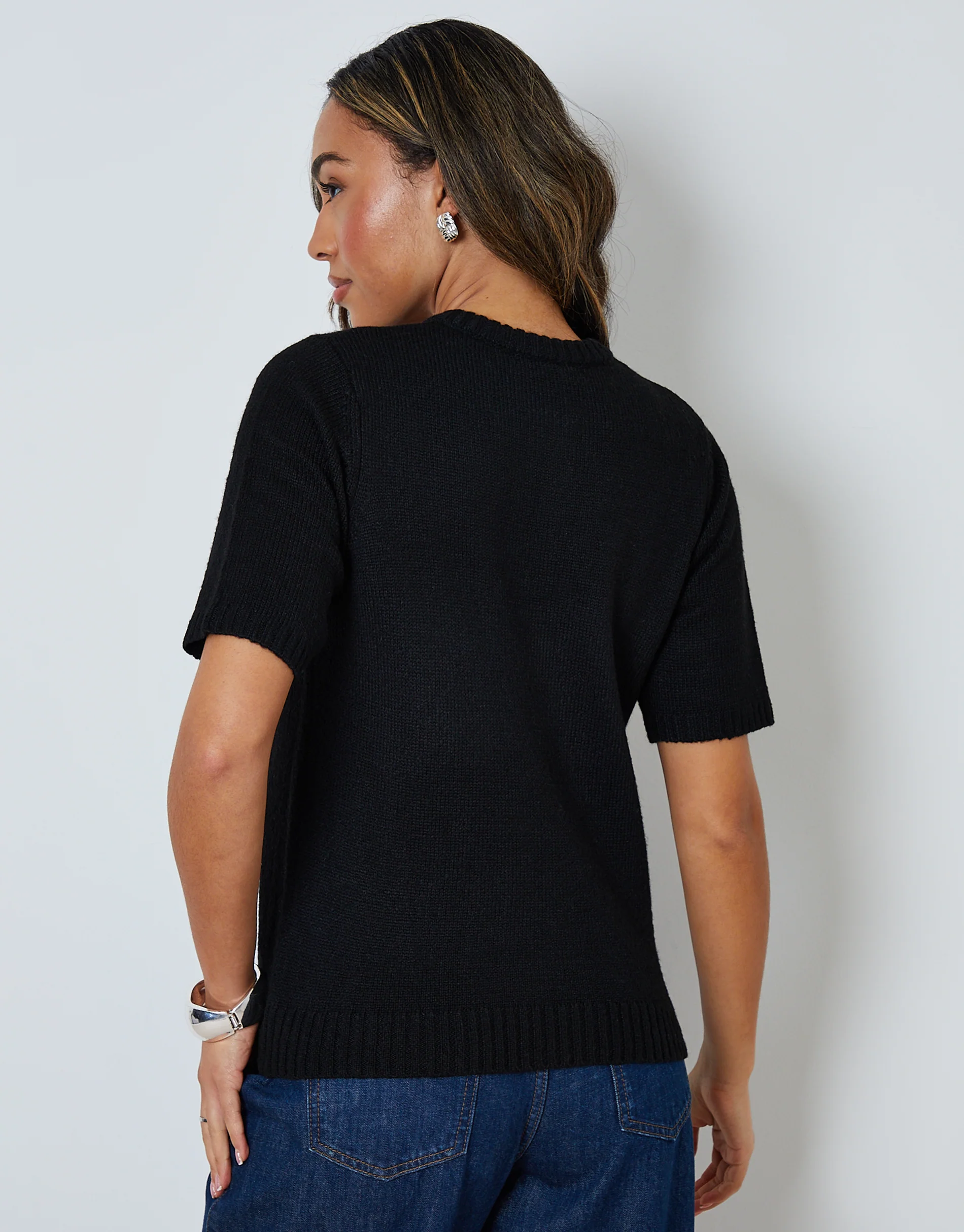 Crew Neck Short Sleeve Knitted Cardigan in Black - Image 5