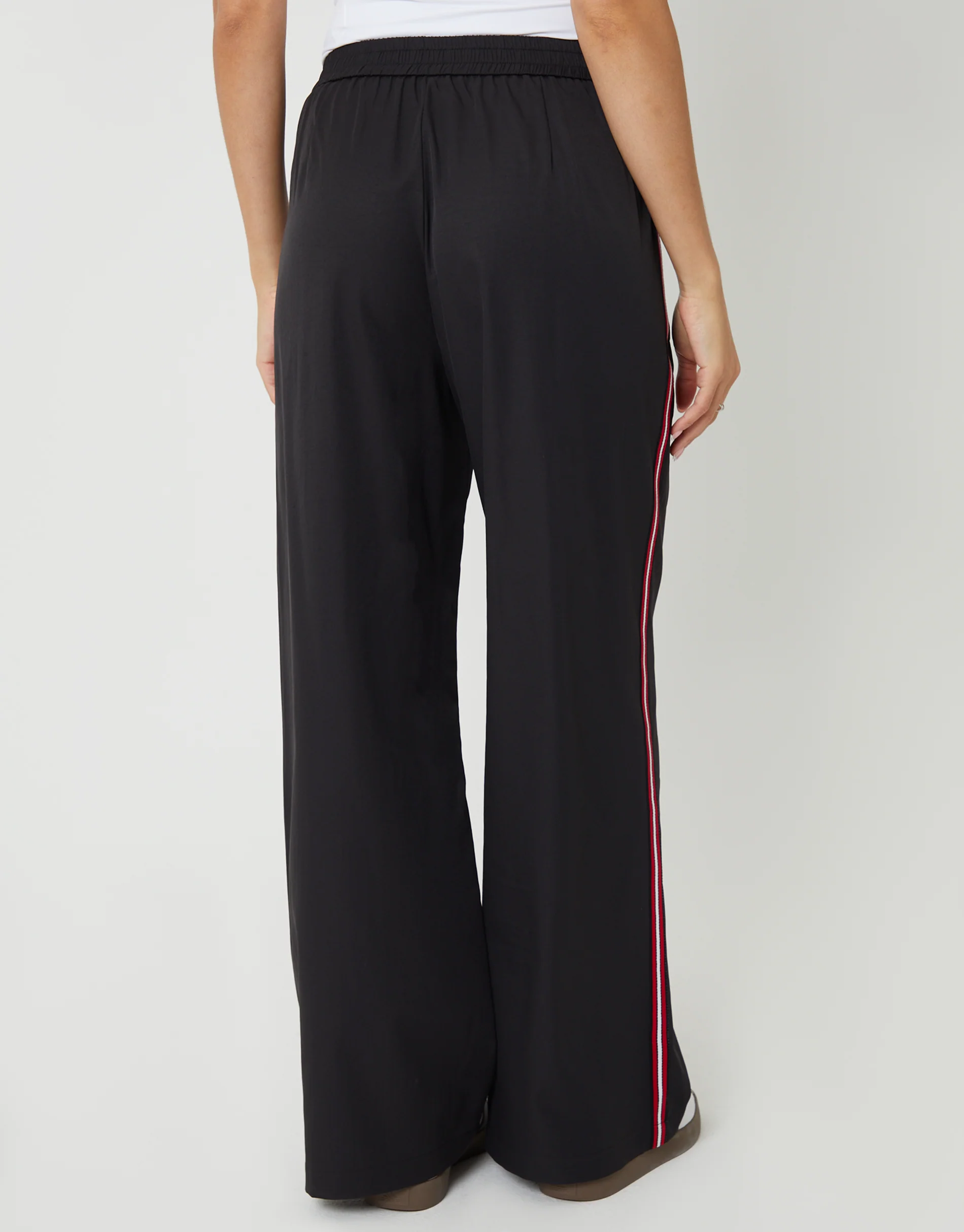 Wide Leg Pleated Side Stripe Trousers in Black - Image 4