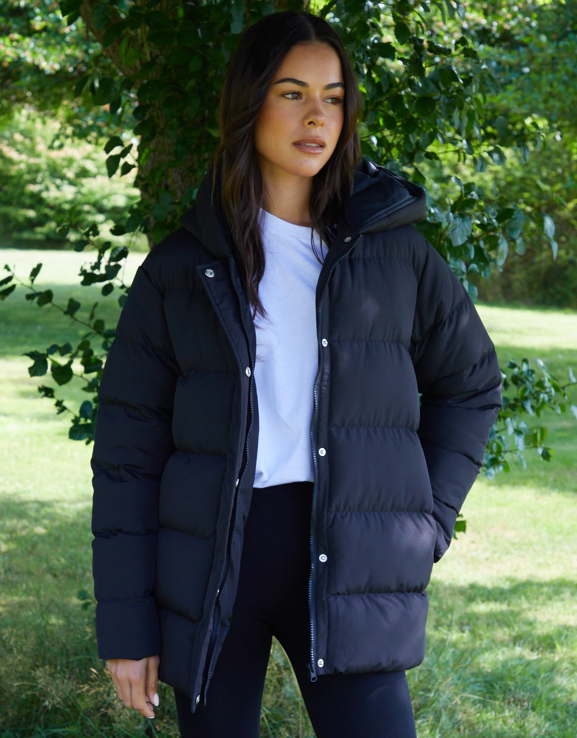 Puffer Jacket in Black - Image 5