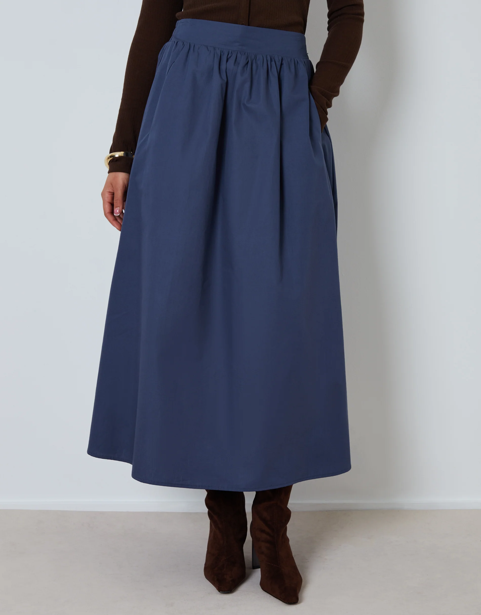 Cotton Poplin Skirt with Pockets in Blue - Image 2