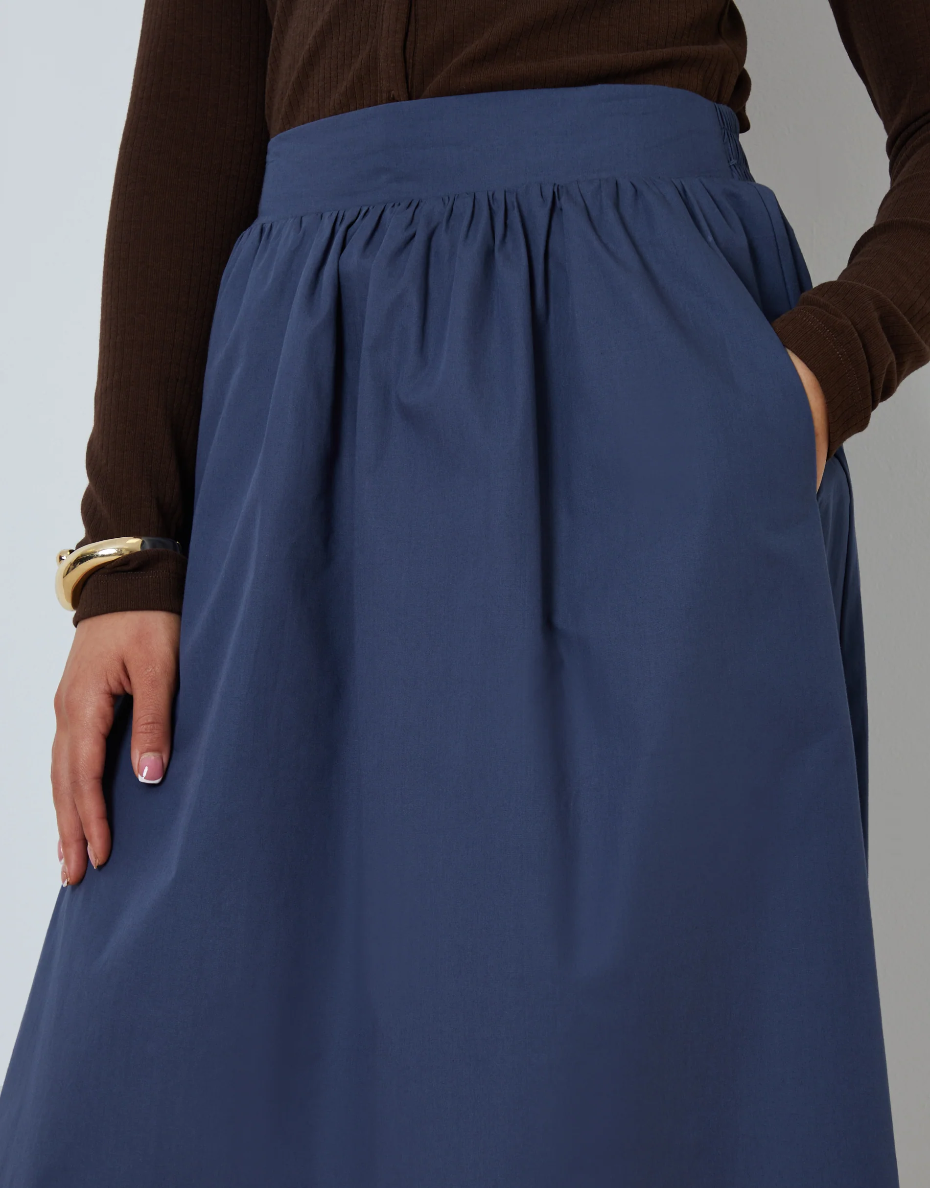 Cotton Poplin Skirt with Pockets in Blue - Image 3