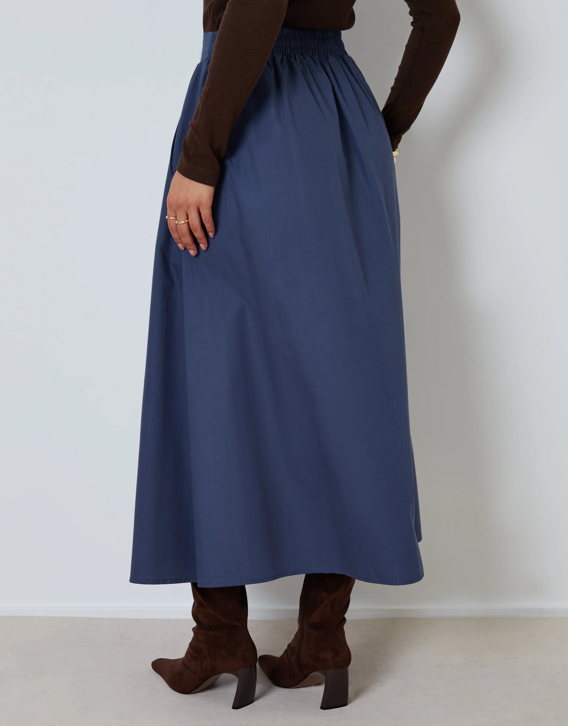 Cotton Poplin Skirt with Pockets in Blue - Image 4
