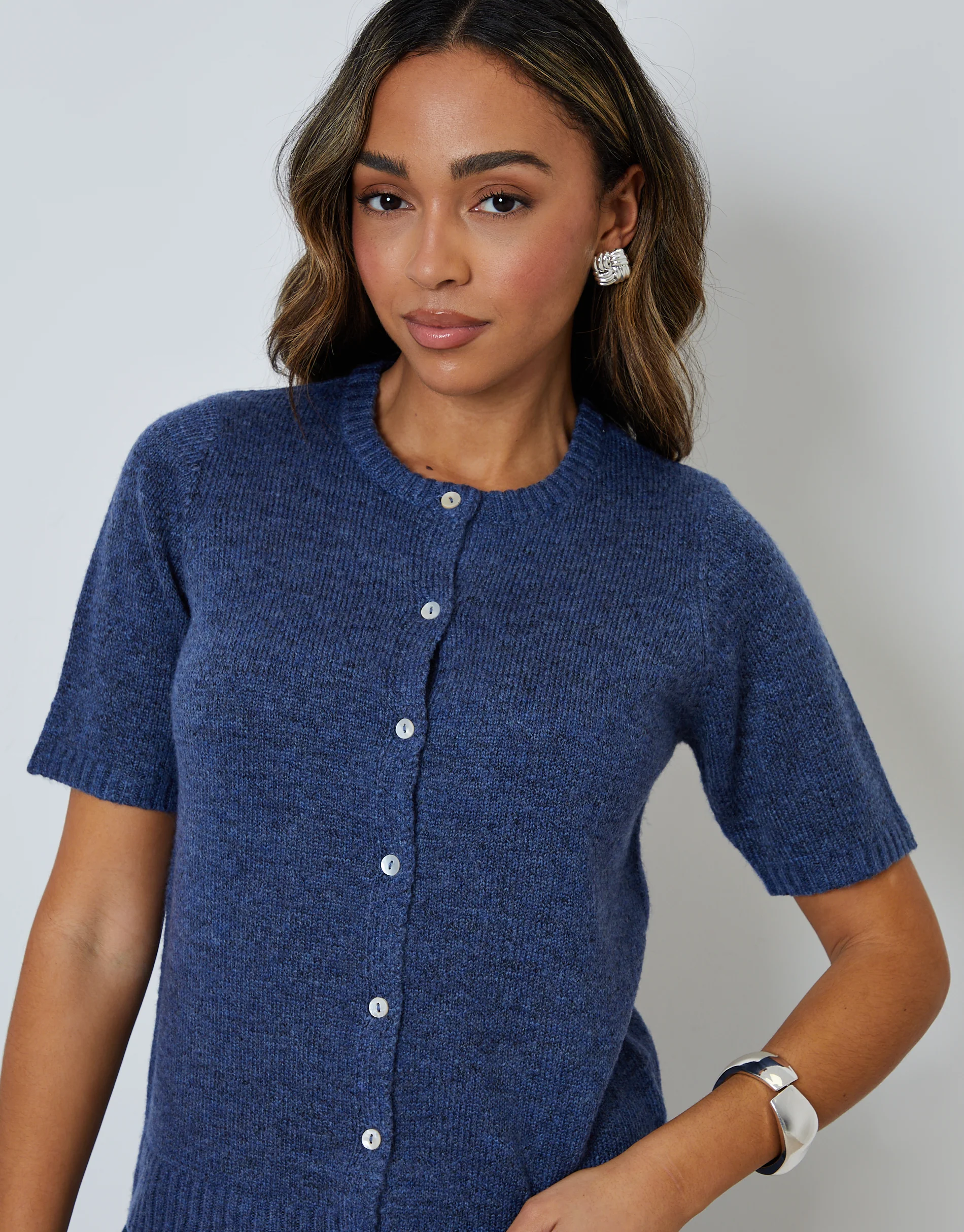 Crew Neck Short Sleeve Knitted Cardigan in Blue - Image 4