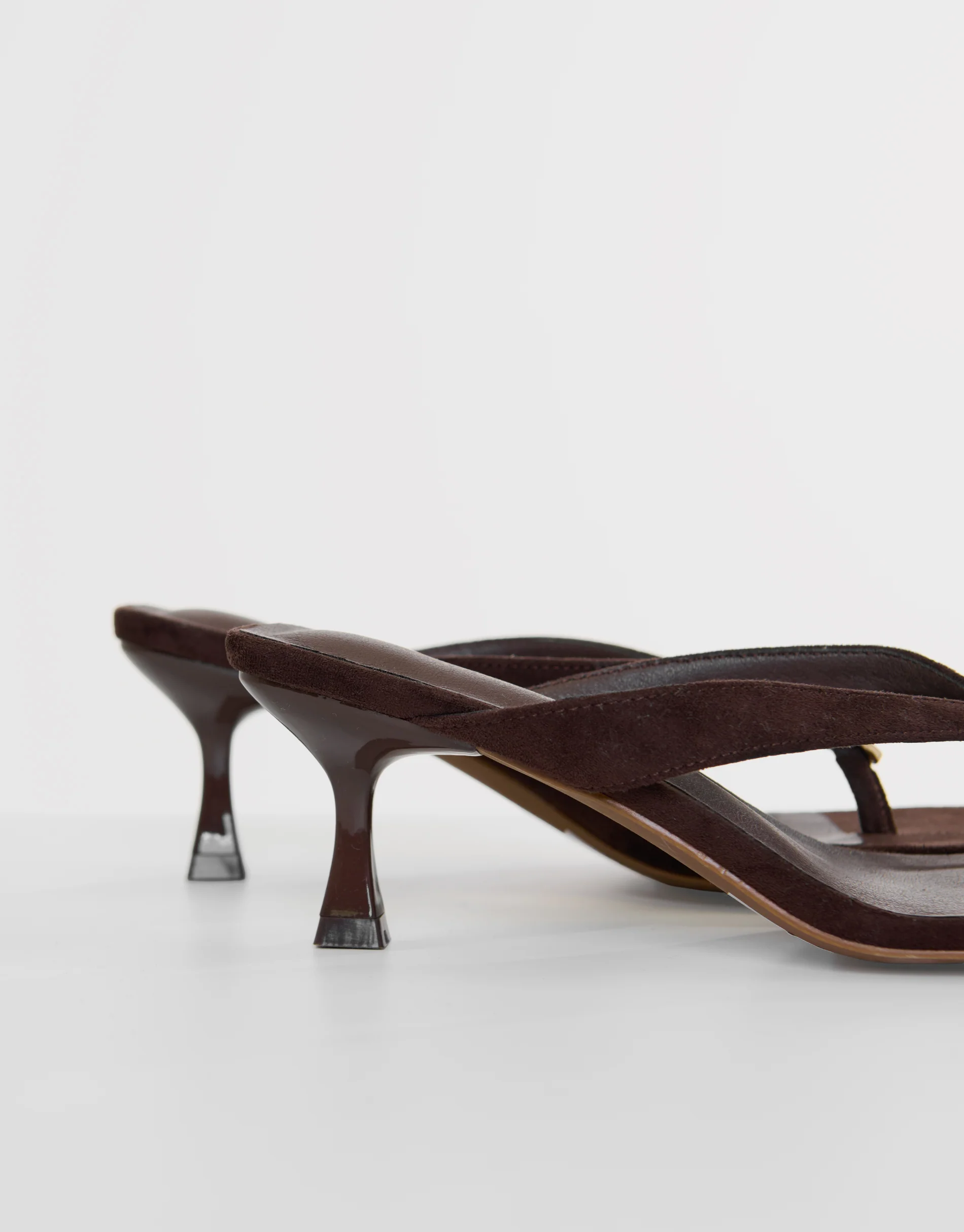 Toe Post Kitten Heels in Chocolate Brown - Image 4