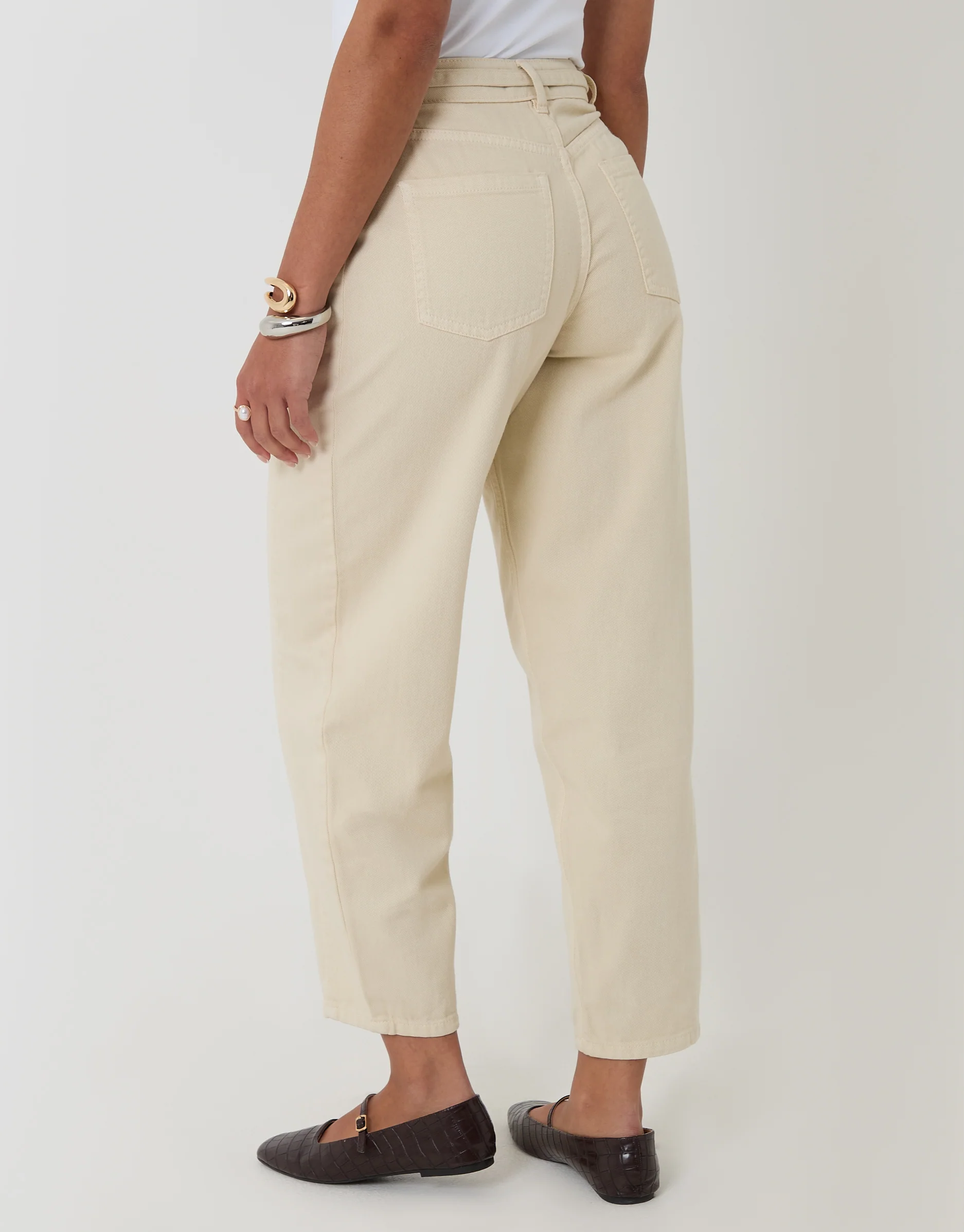 Belted Barrel Leg Jeans in Ecru - Image 3