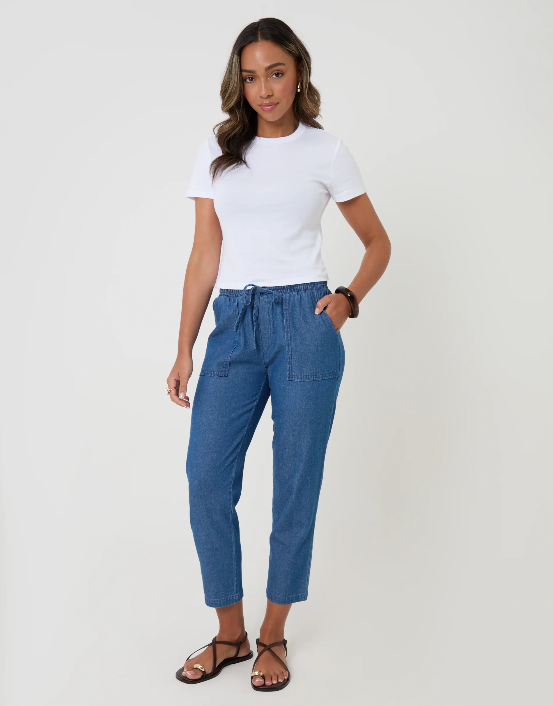 Drawstring Waist Barrel Leg Jeans in Mid Wash