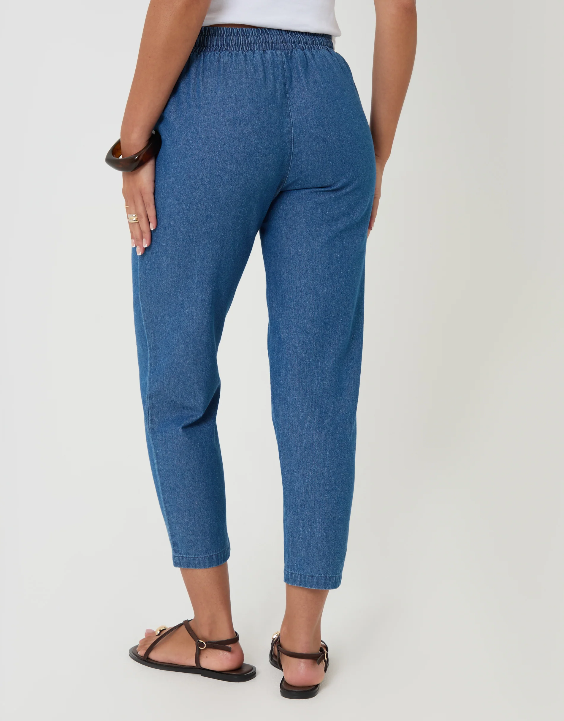 Drawstring Waist Barrel Leg Jeans in Mid Wash - Image 3
