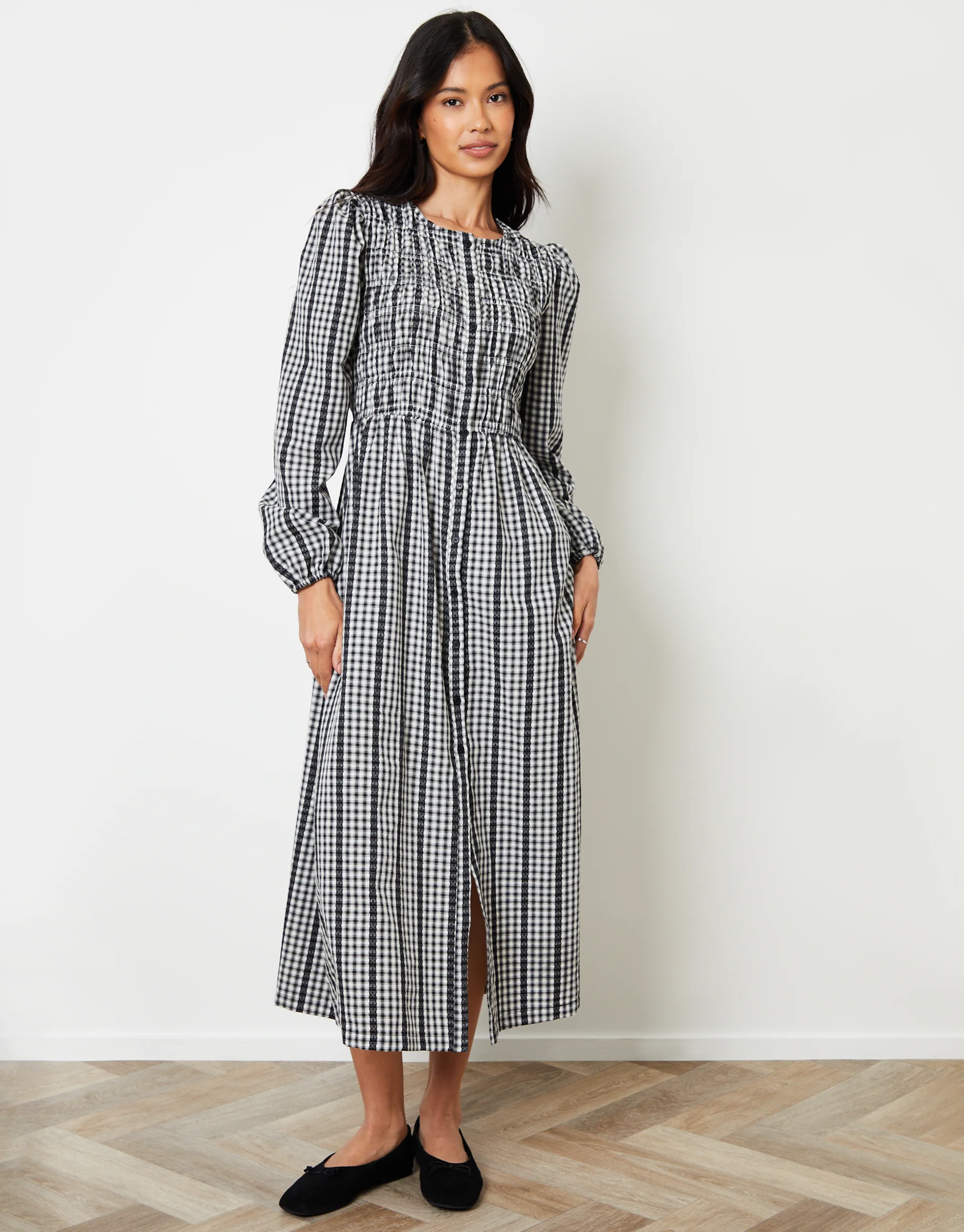Check Shirred Detail Midi Dress in Mono Gingham - Image 3