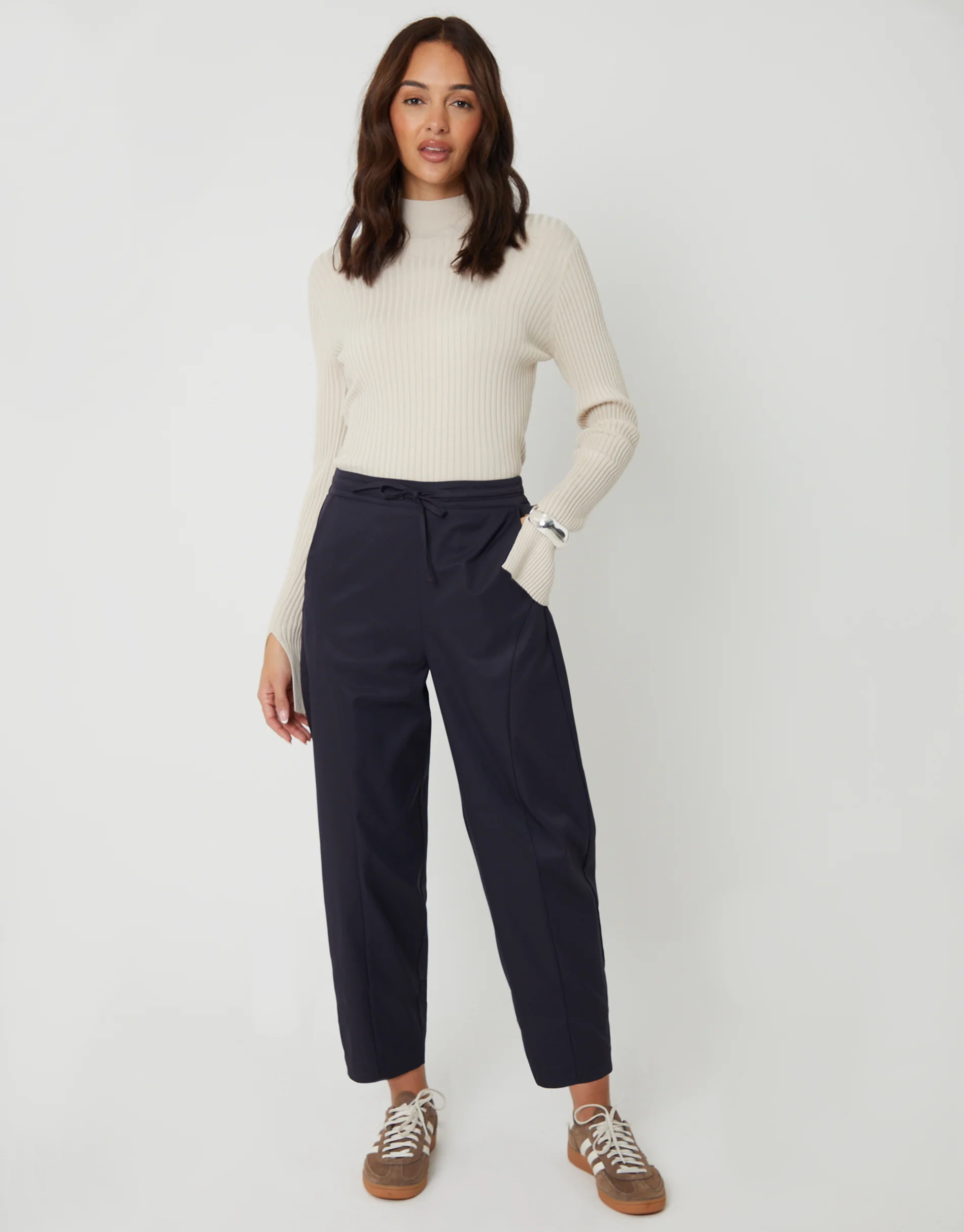Curved Seam Barrel Leg Trousers in Navy