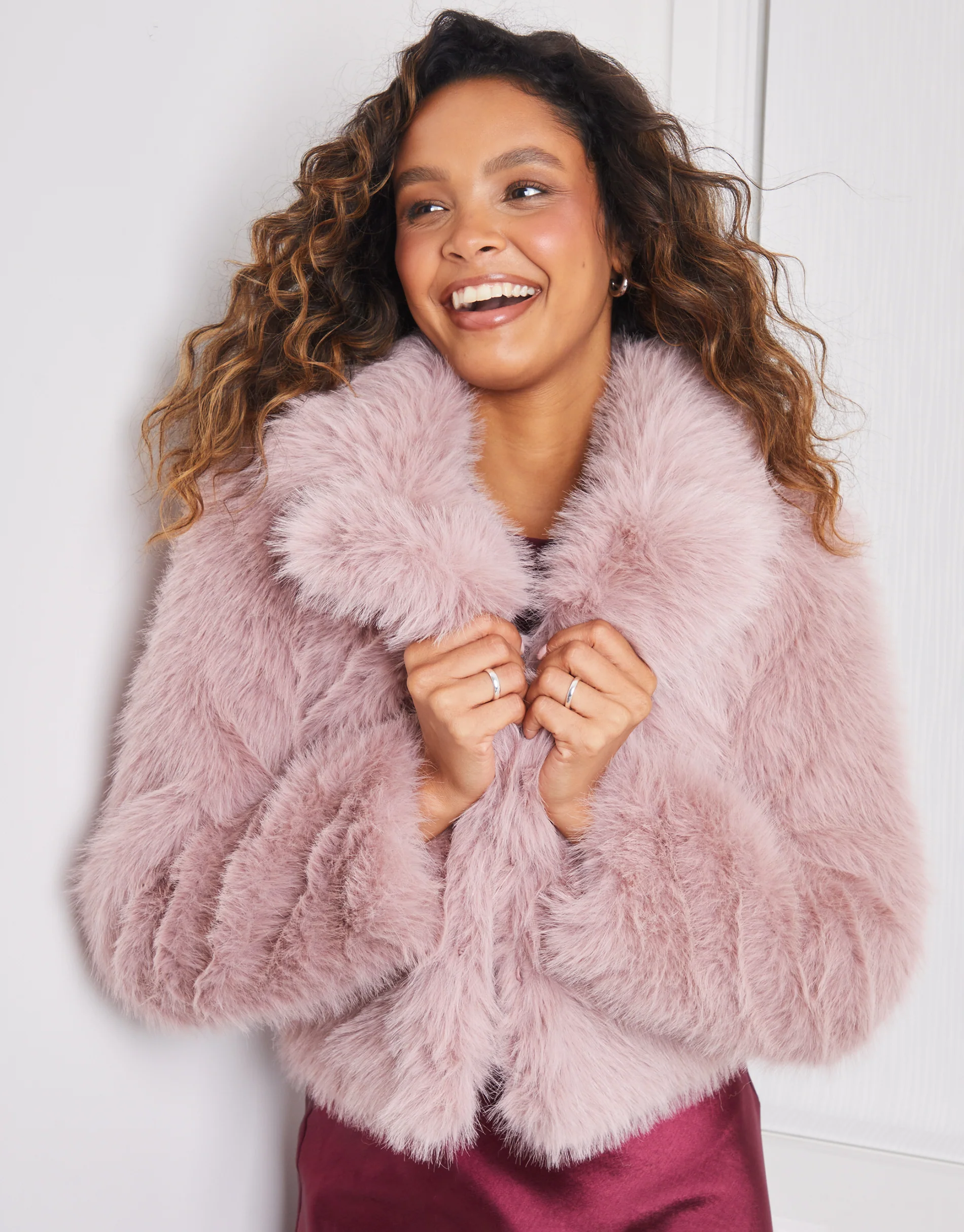 Cropped Faux Fur Coat in Pink