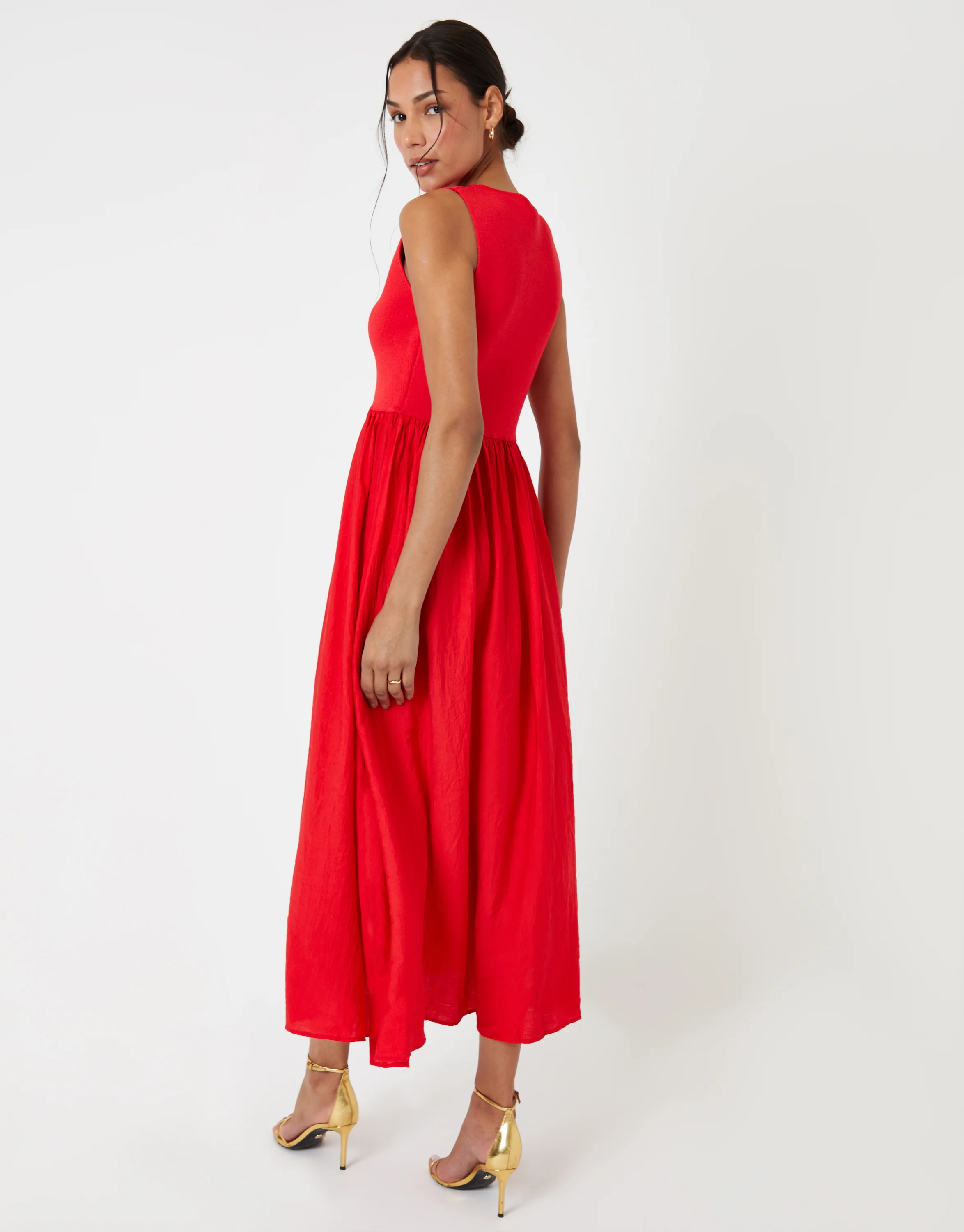 2-in-1 Sleeveless Knitted Vest Maxi Dress in Red - Image 4