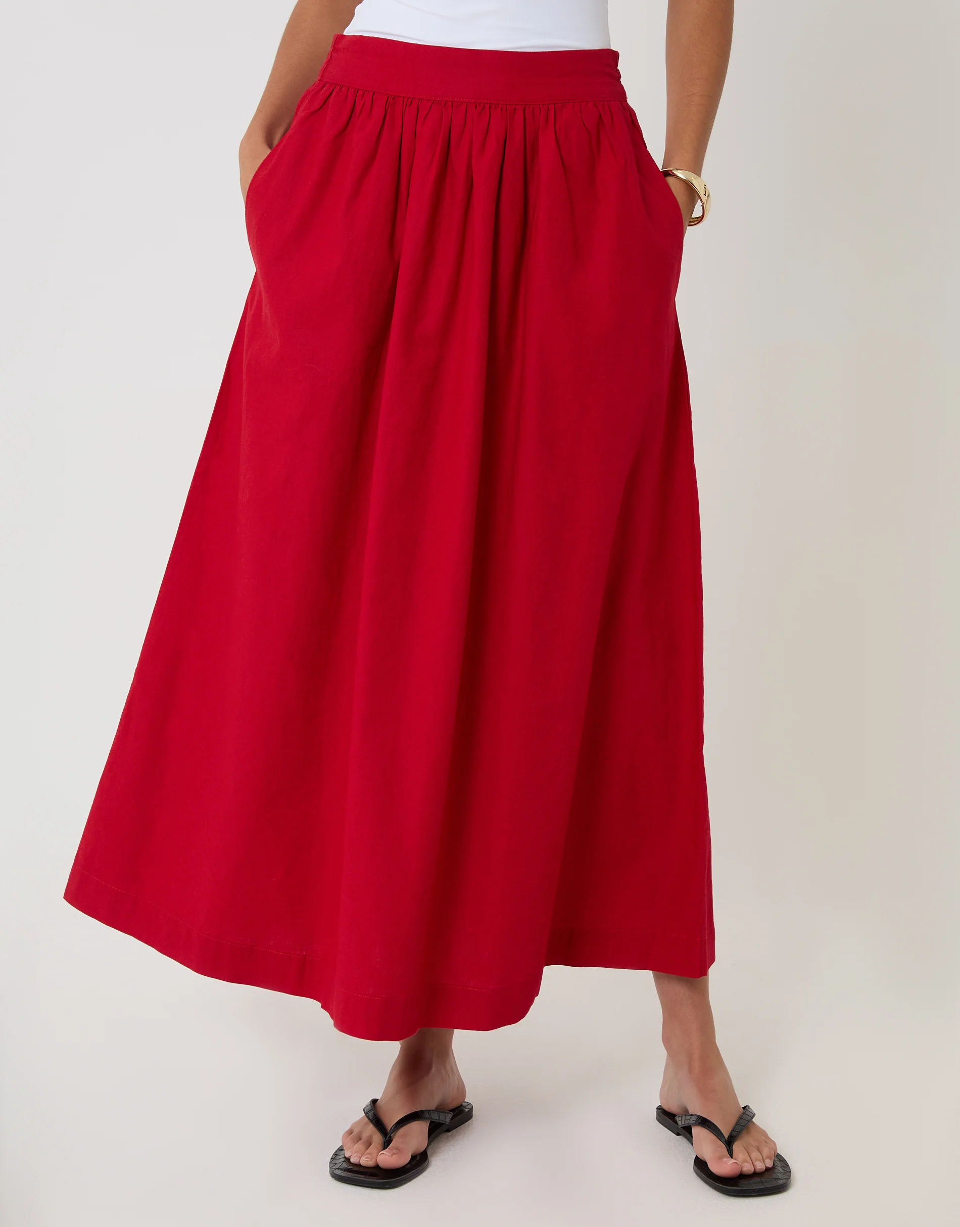 Linen Blend Gathered Midaxi Skirt in Red - Image 2