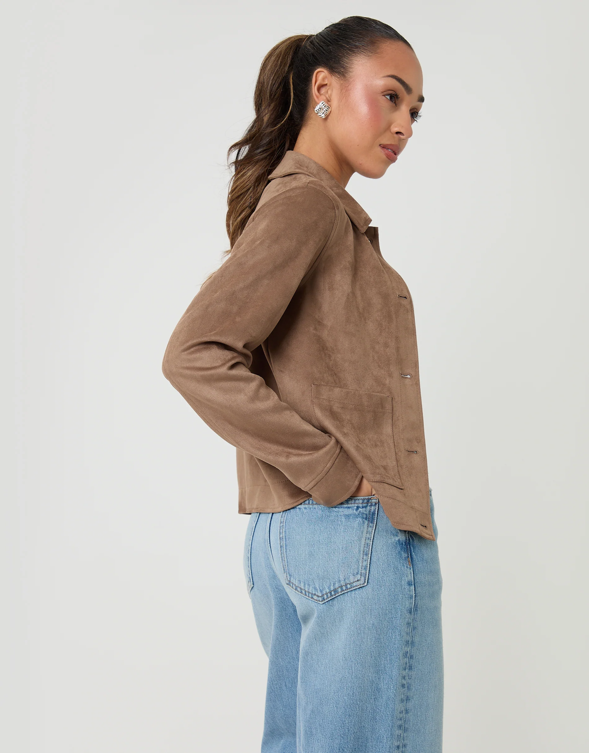 Cropped Button Up Suedette Shacket in Taupe - Image 5