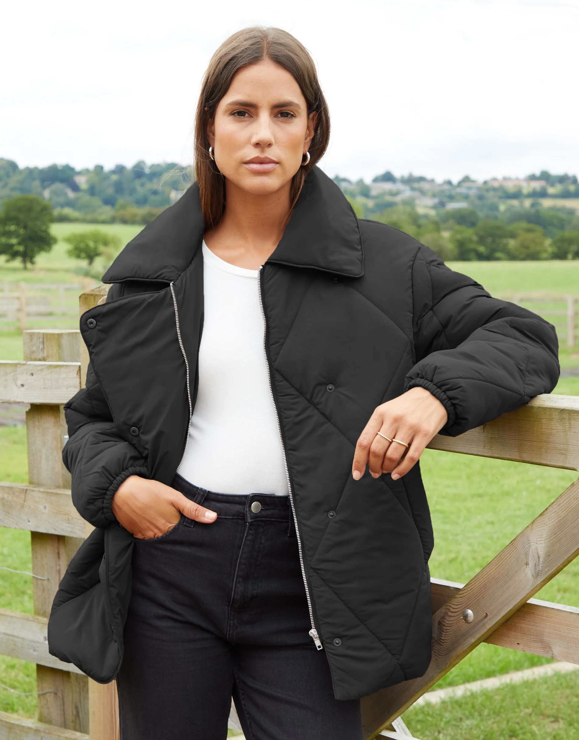 Collared Diamond Quilted Heritage Jacket in Black