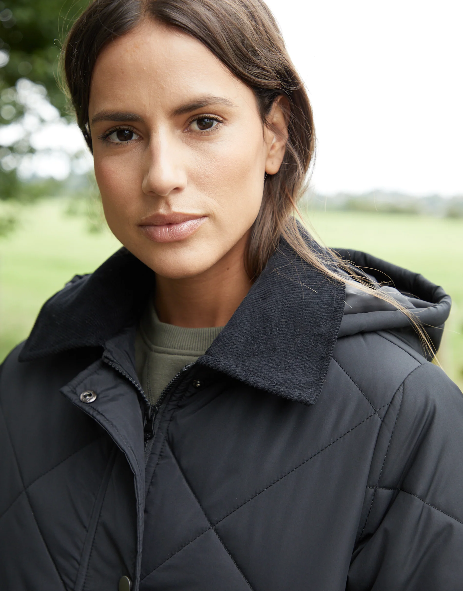 Diamond Quilted Heritage Longline Barn Jacket with Removable Hood in Black - Image 4