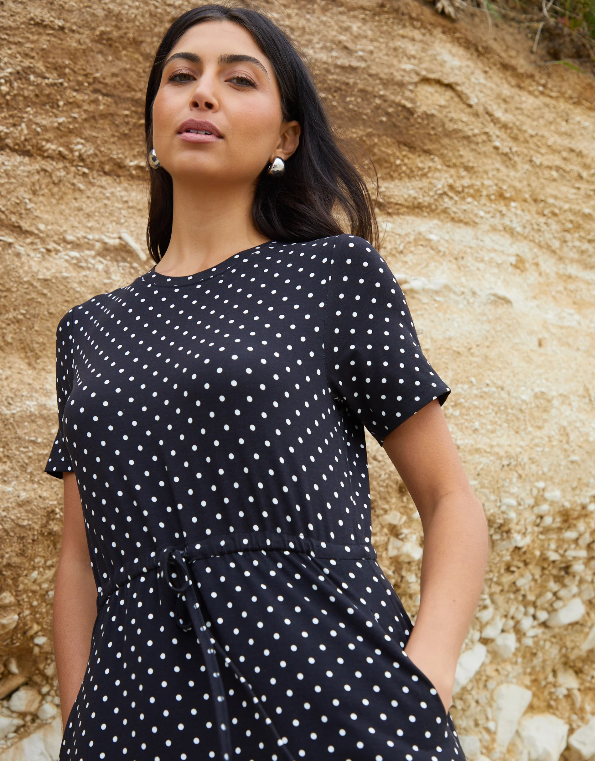 Polka Dot Ruched Waist Jersey Midi Dress with Pockets in Black - Image 4