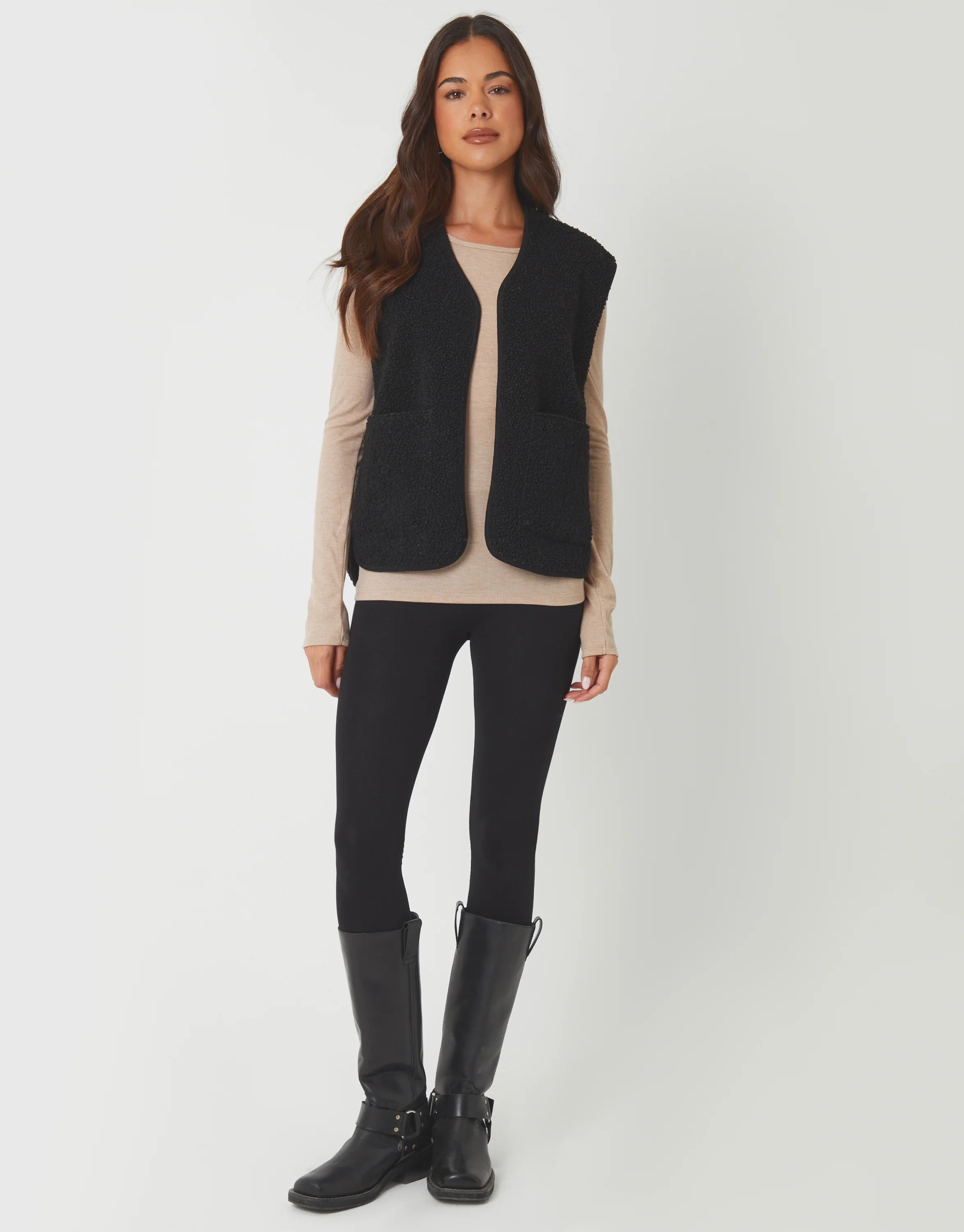Reversible Fleece Borg Gilet in Black - Image 4
