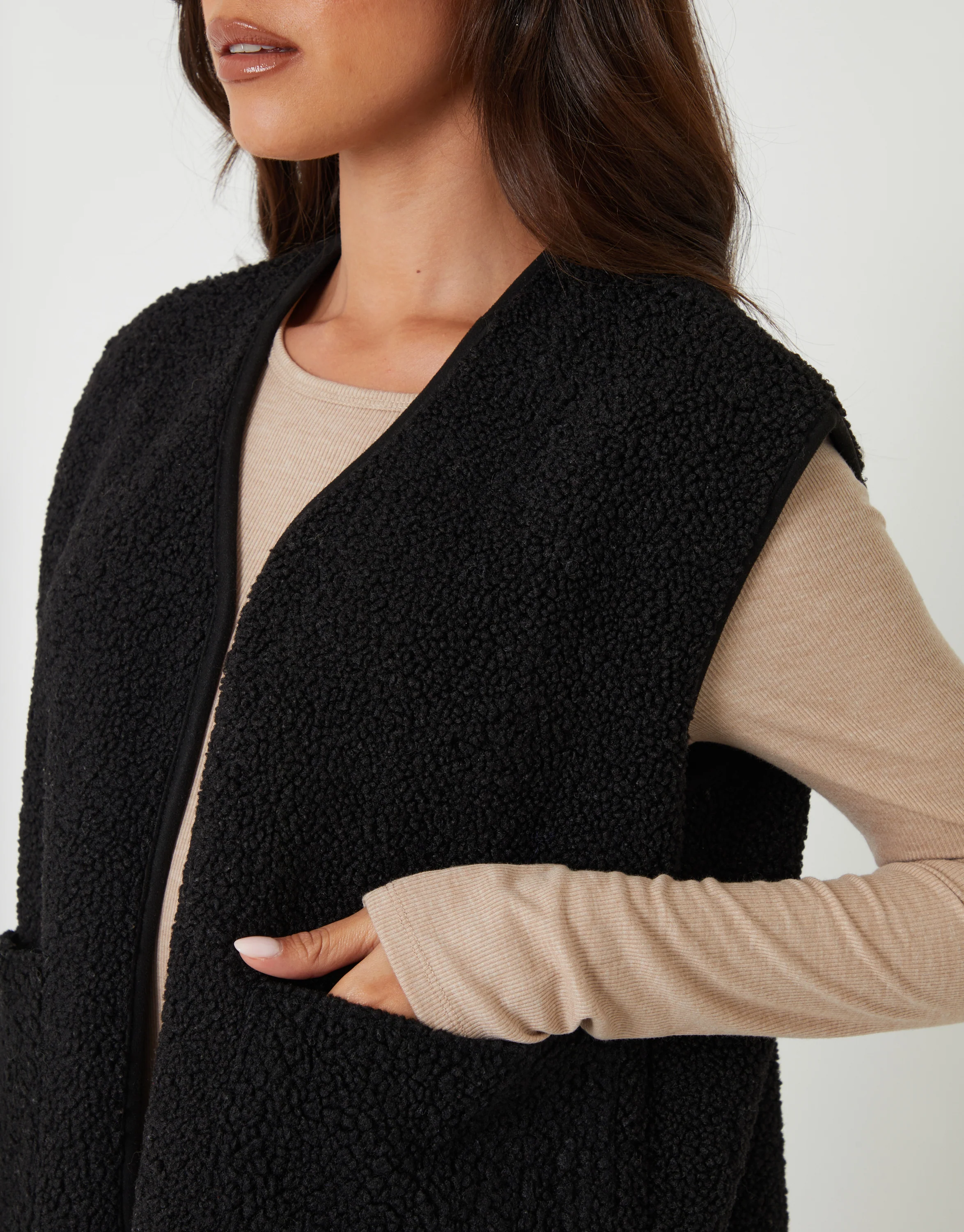Reversible Fleece Borg Gilet in Black - Image 5