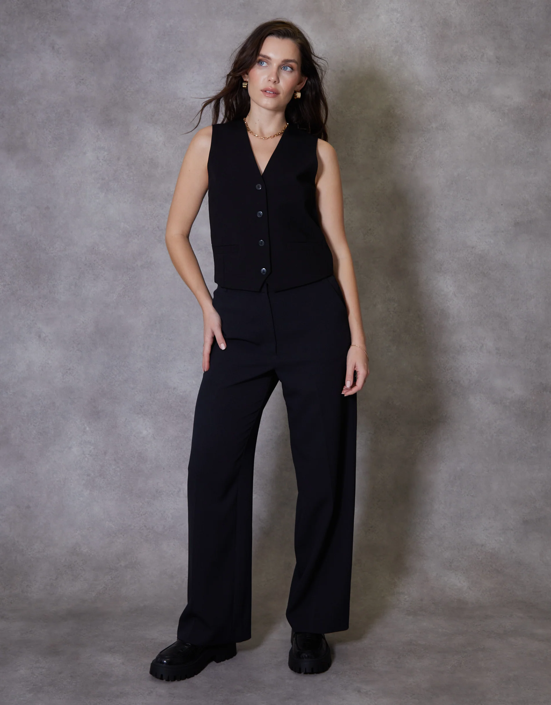 Tailored Waistcoat in Black - Image 4