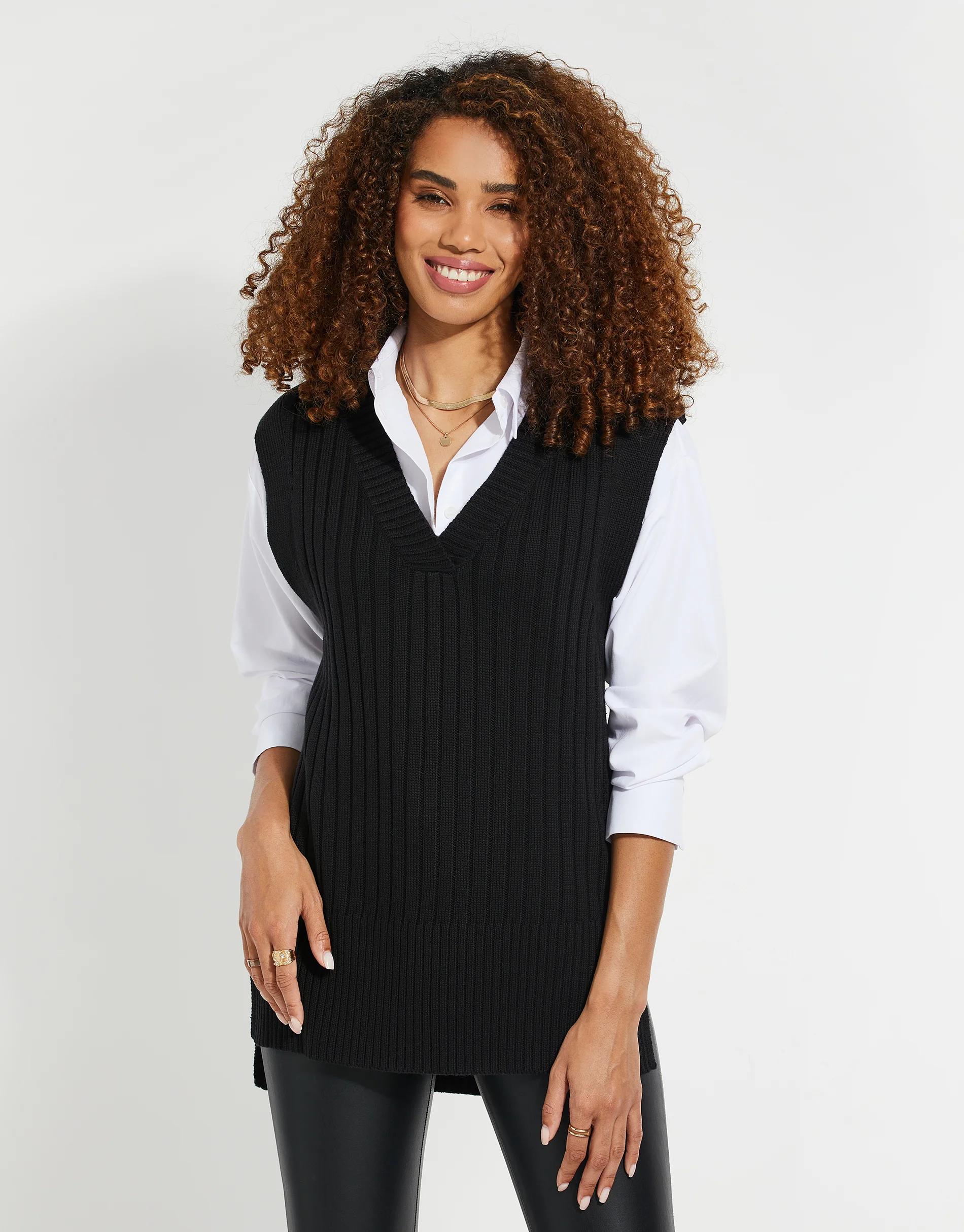 V-Neck Ribbed Knitted Sweater Vest in Black