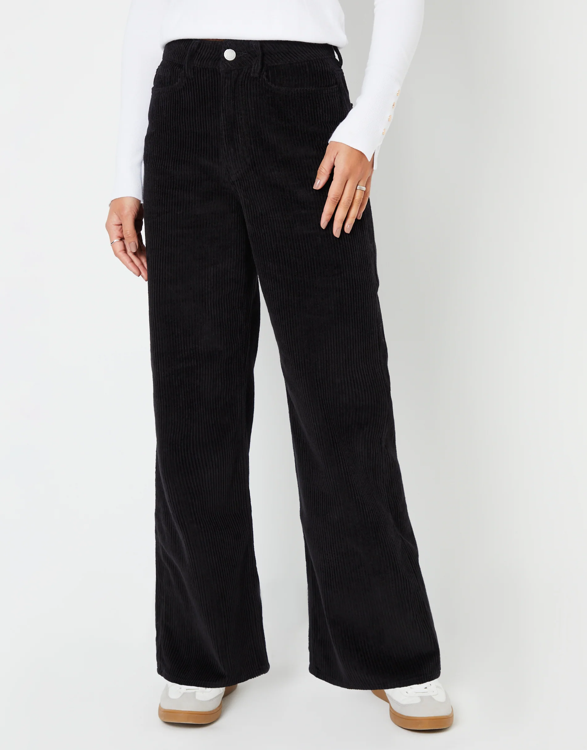 Wide Leg Corduroy Jeans in Black