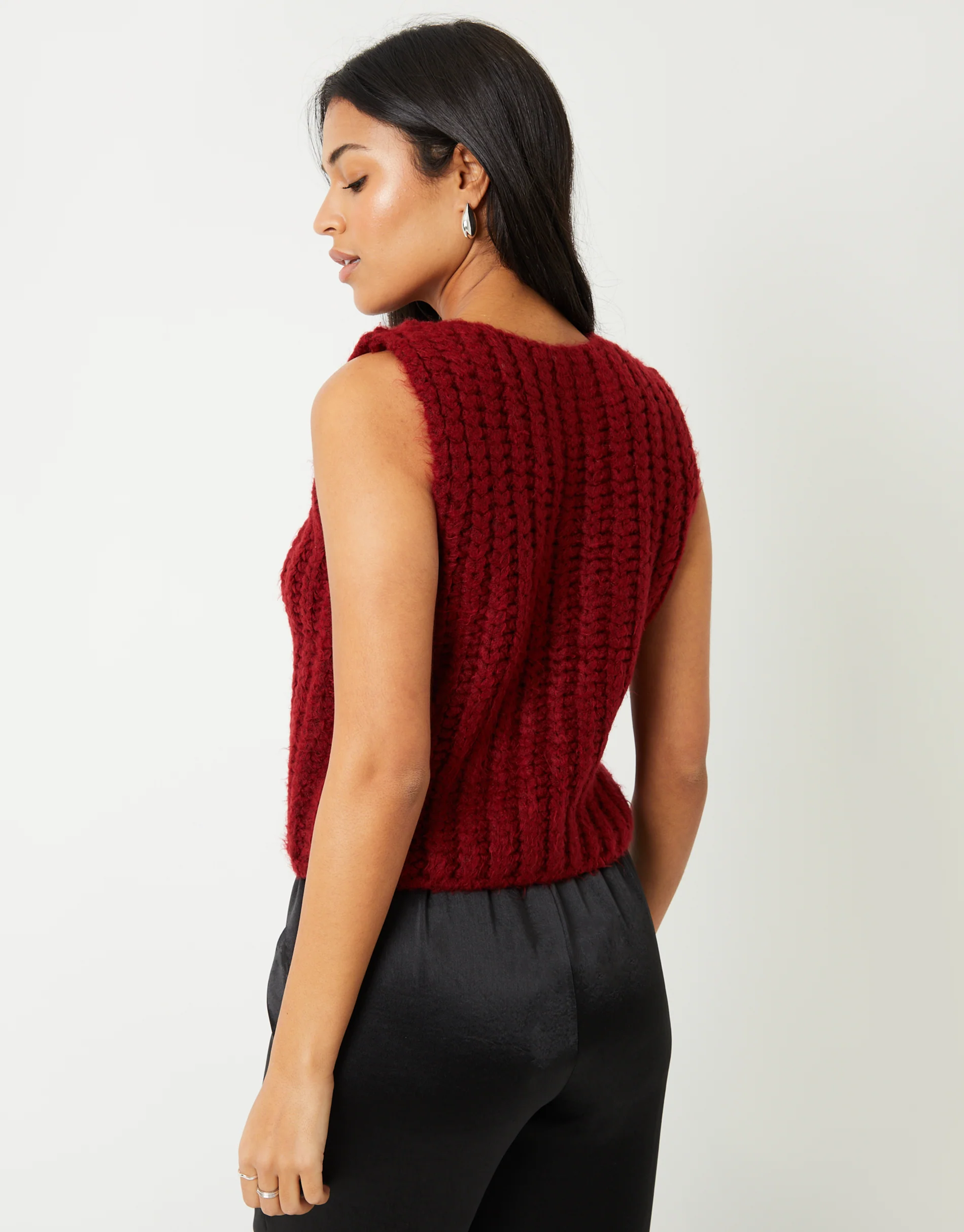 Chunky Knitted Vest in Burgundy - Image 2