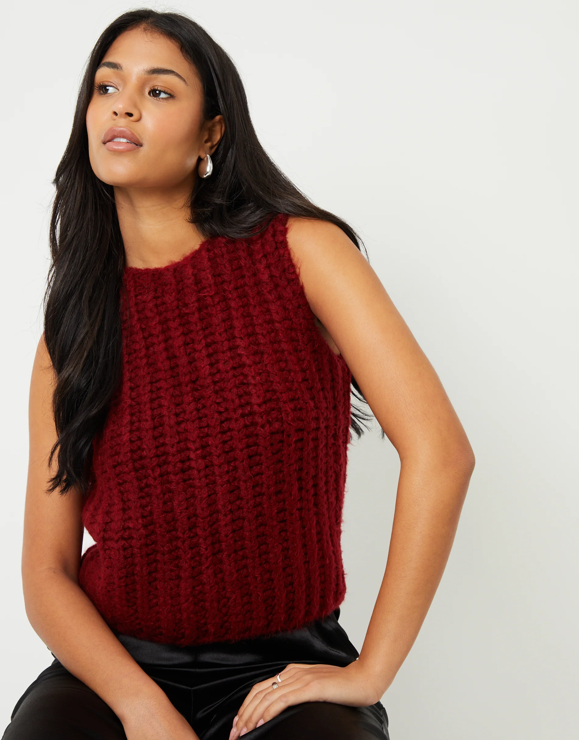 Chunky Knitted Vest in Burgundy - Image 4