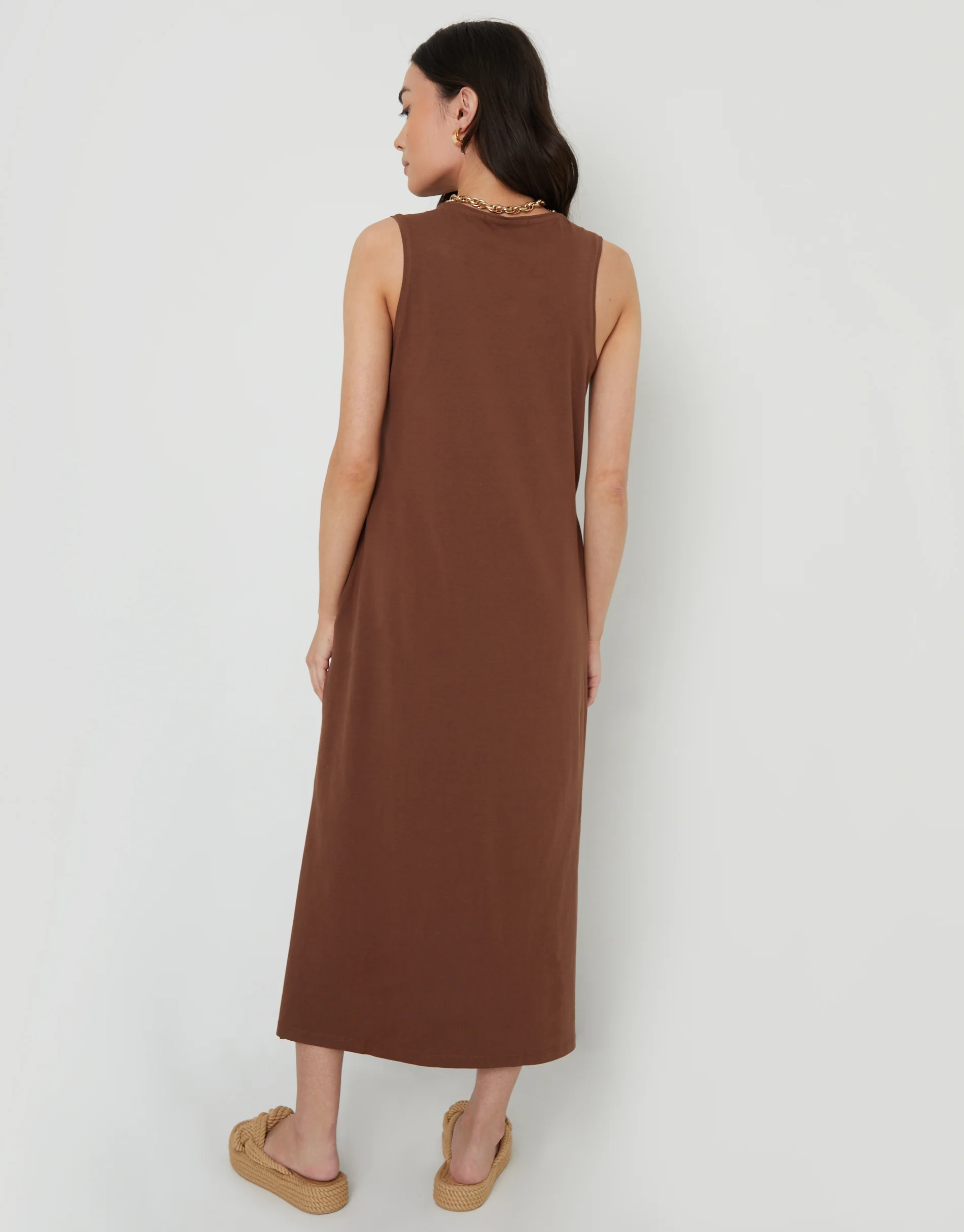 Sleeveless Jersey Midi Dress with Pockets in Chocolate Brown - Image 3