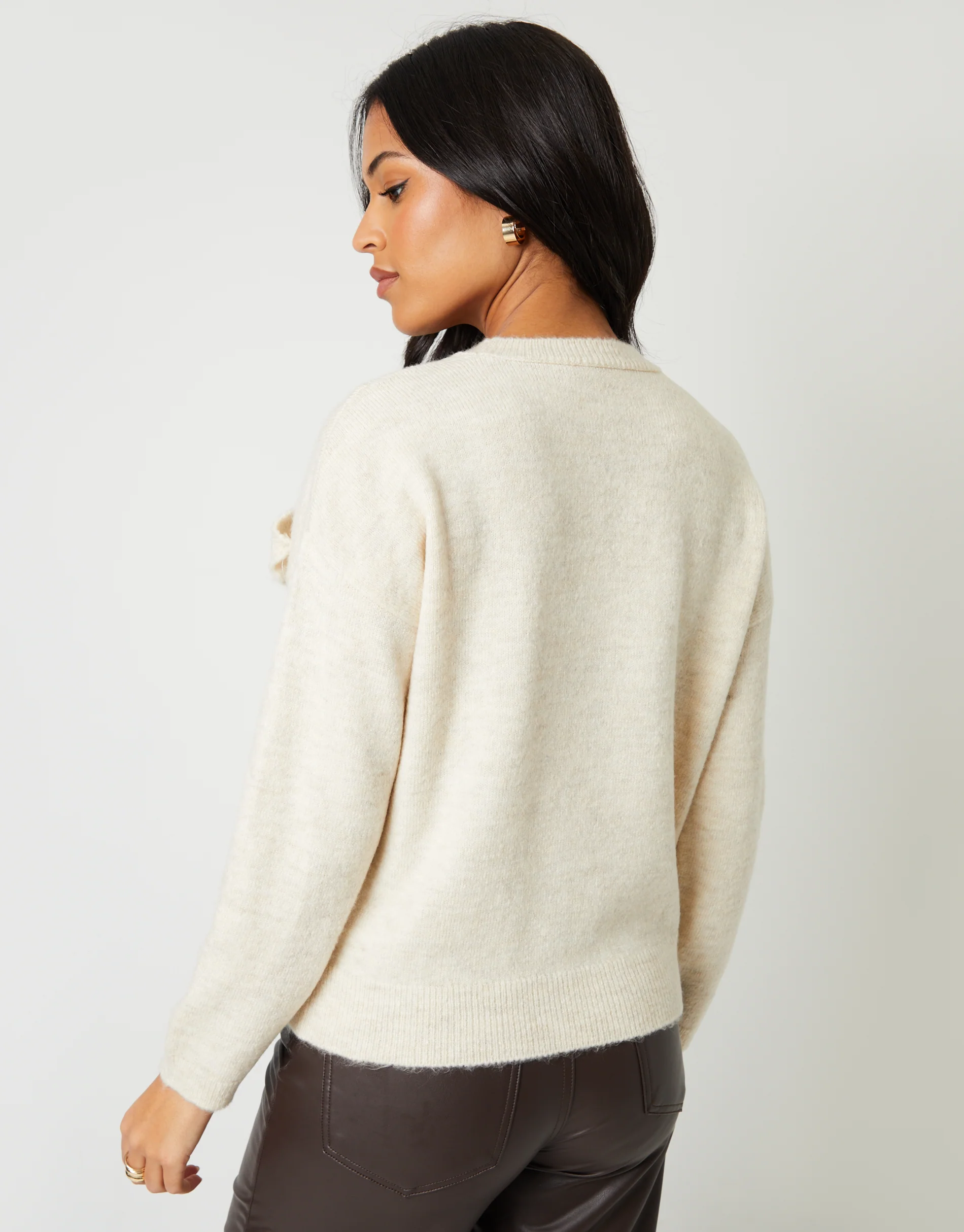 Bow Appliqué Knitted Jumper in Ecru - Image 4