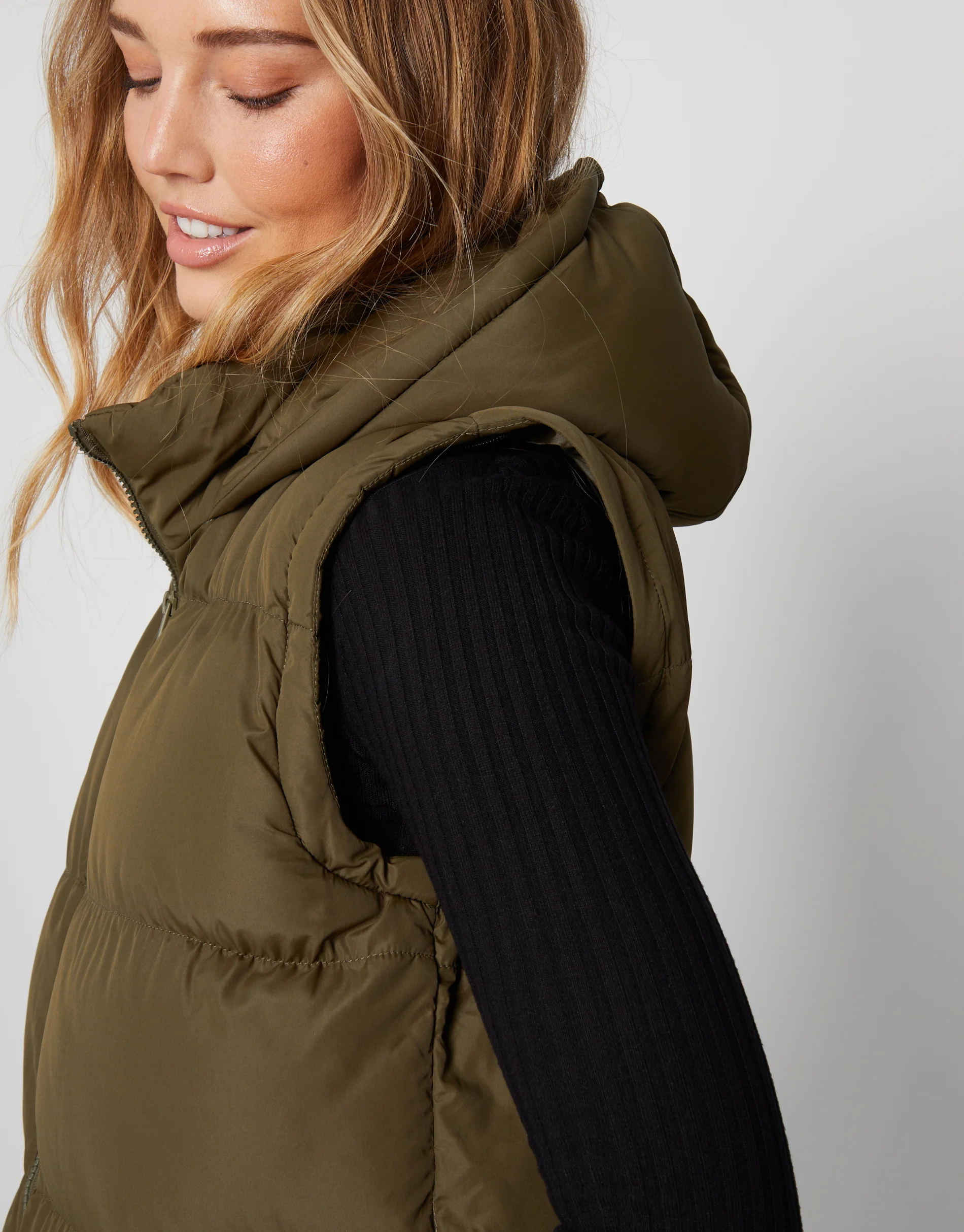 Padded Longline 2-in-1 Puffer Jacket with Detachable Sleeves in Khaki Green - Image 4