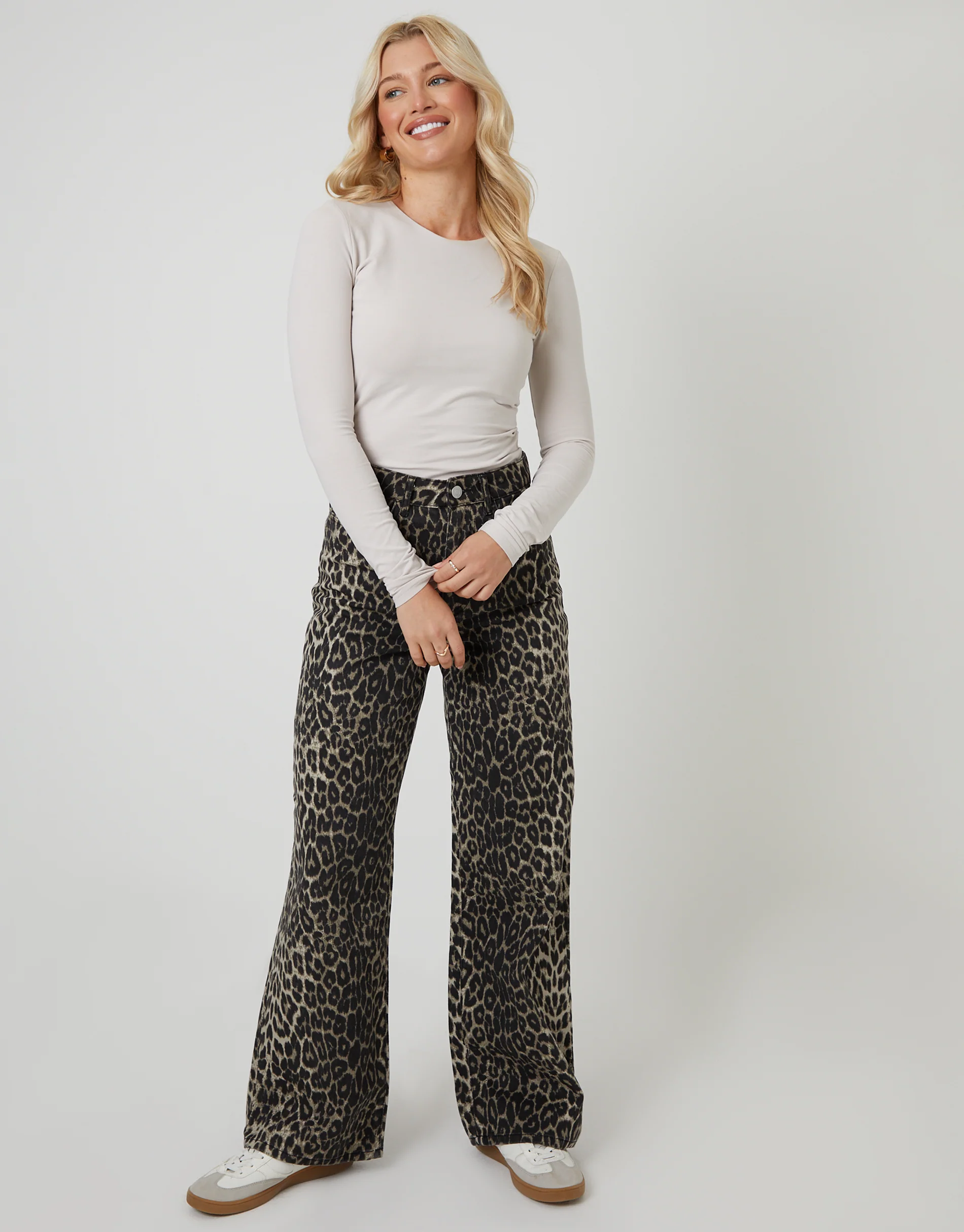 Wide Leg Denim Jeans in Leopard Print