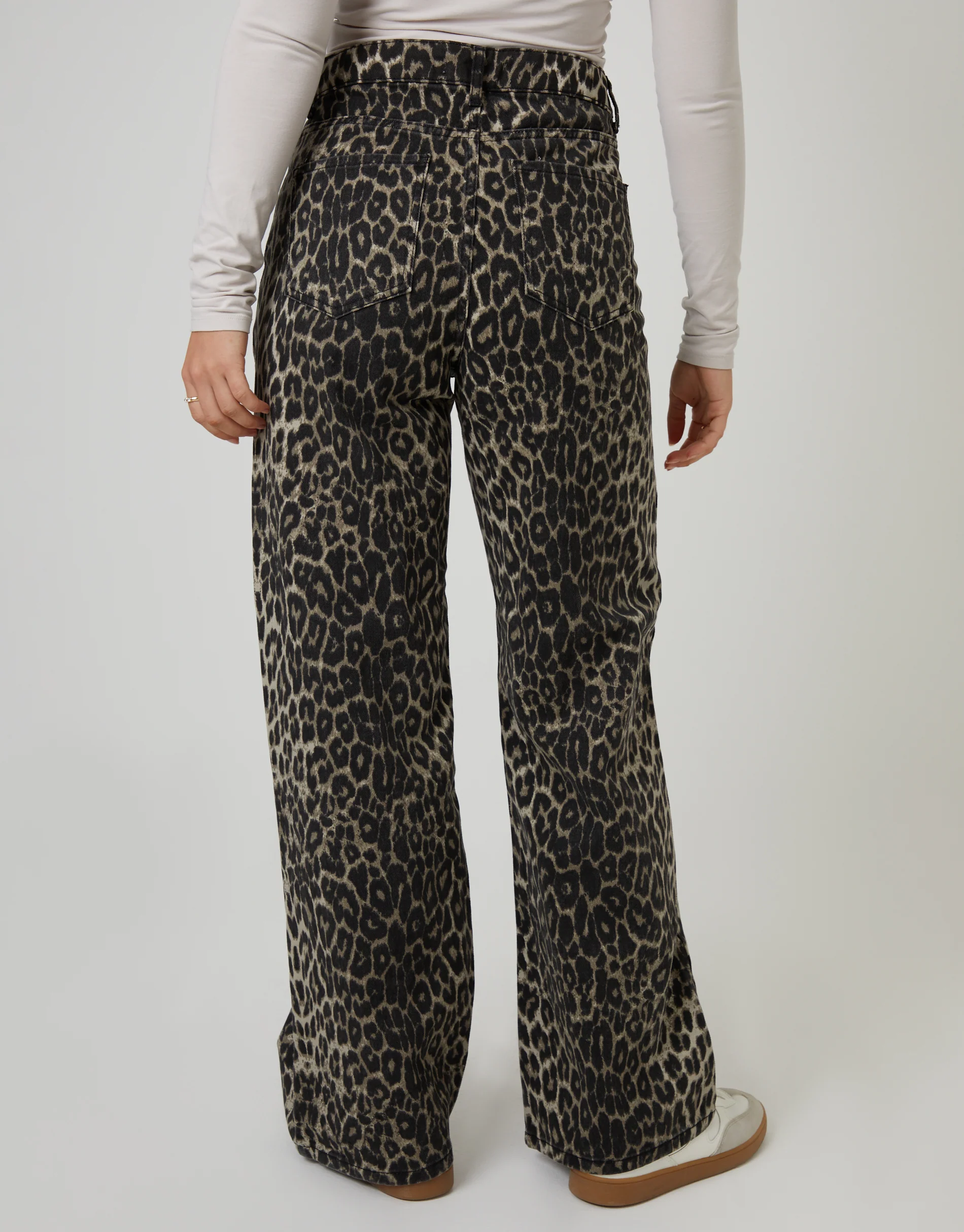 Wide Leg Denim Jeans in Leopard Print - Image 4