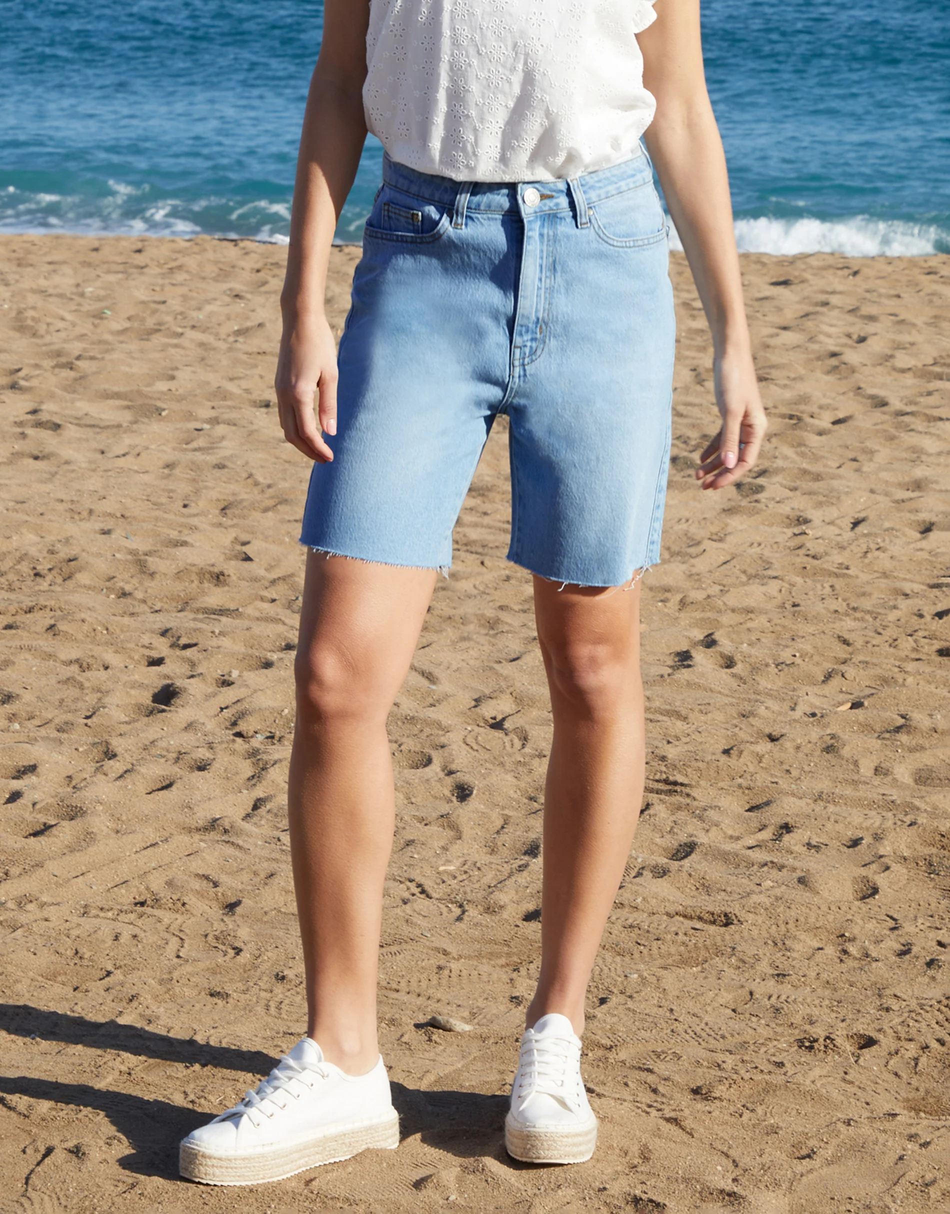 Raw Hem Denim Bermuda Shorts in Light Wash - Image 4