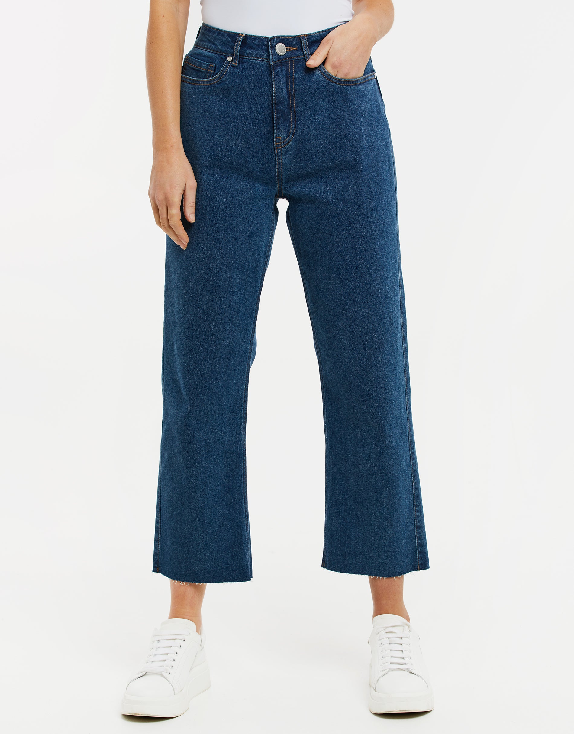 Straight Leg Jeans in Mid Blue Wash