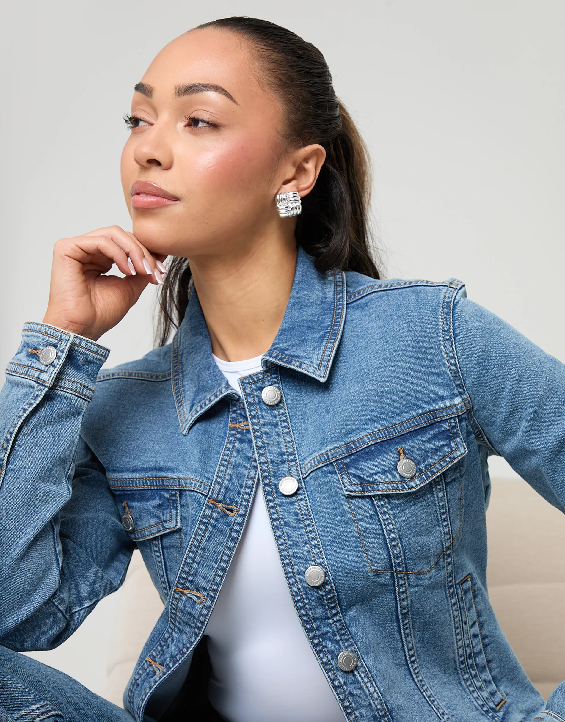 Denim Jacket in Mid Wash - Image 5